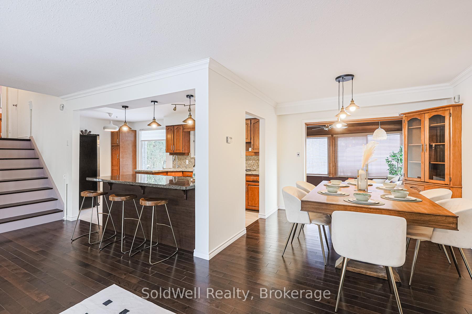 Photo 13 of 31 Donalbain Crescent, Markham, Royal Orchard — HOMEH