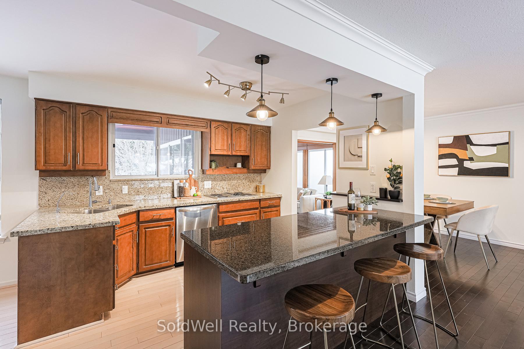 Photo 18 of 31 Donalbain Crescent, Markham, Royal Orchard — HOMEH