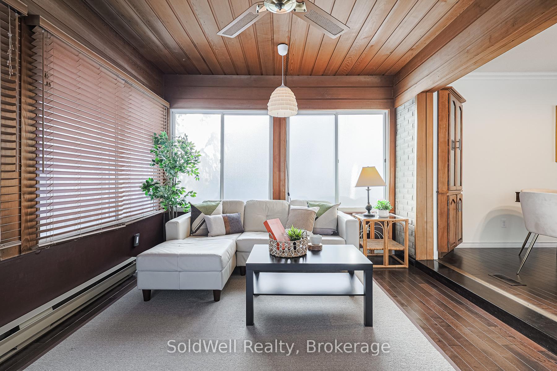 Photo 25 of 31 Donalbain Crescent, Markham, Royal Orchard — HOMEH