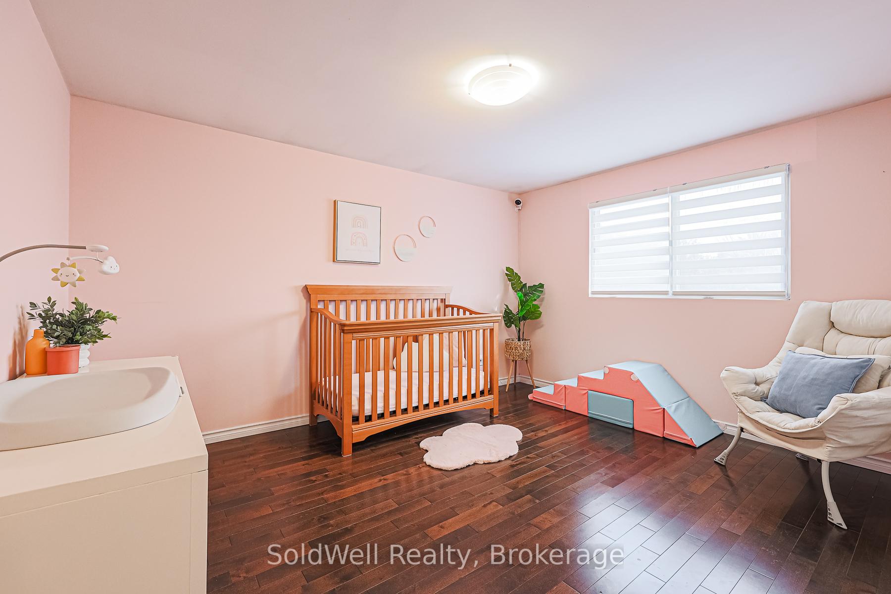 Photo 28 of 31 Donalbain Crescent, Markham, Royal Orchard — HOMEH