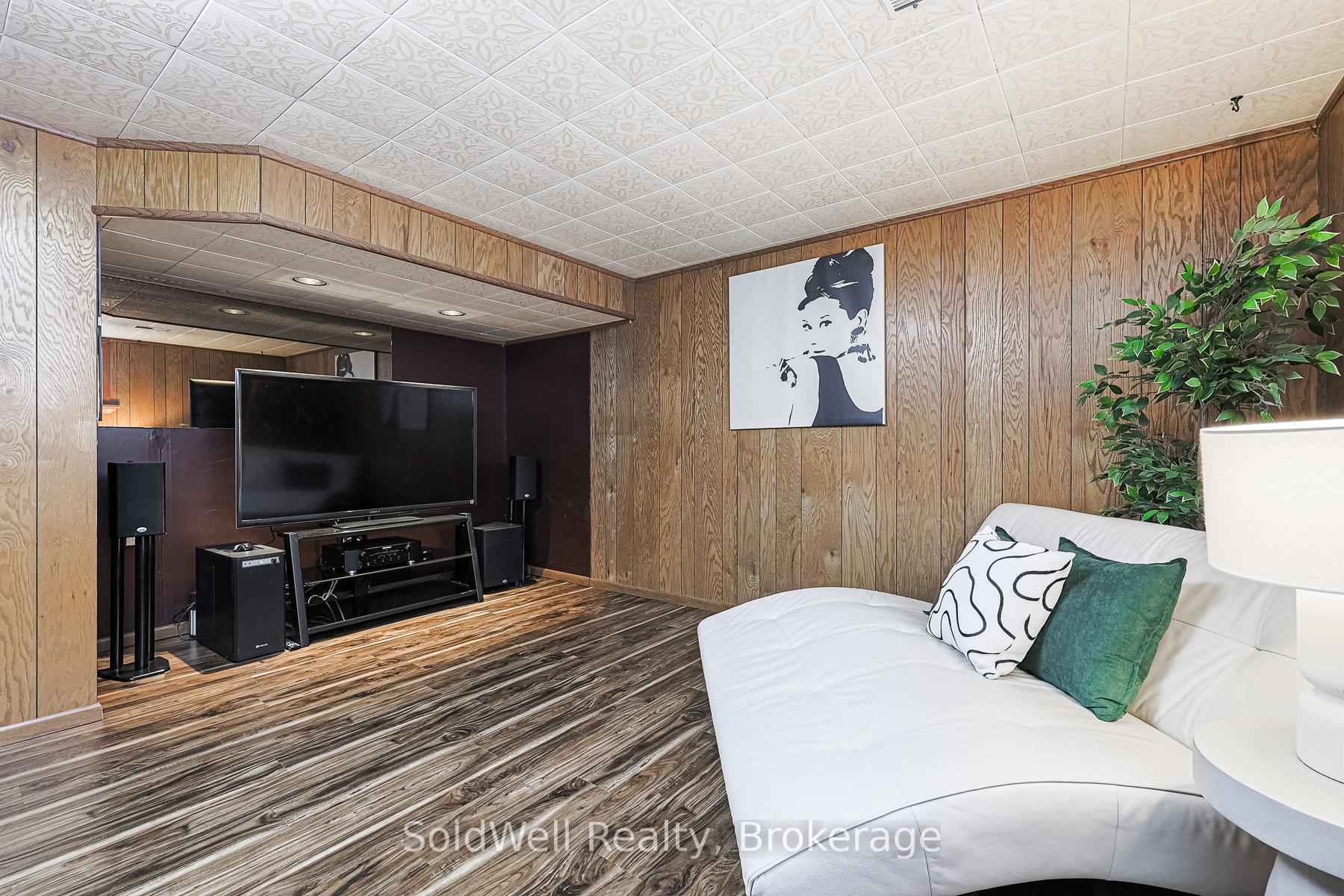 Photo 42 of 31 Donalbain Crescent, Markham, Royal Orchard — HOMEH