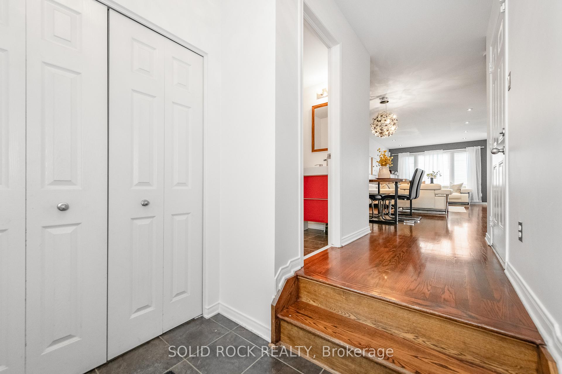 Photo 5 of 437 Brigitta Street, Ottawa, Kanata - Emerald Meadows/Trailwest — HOMEH