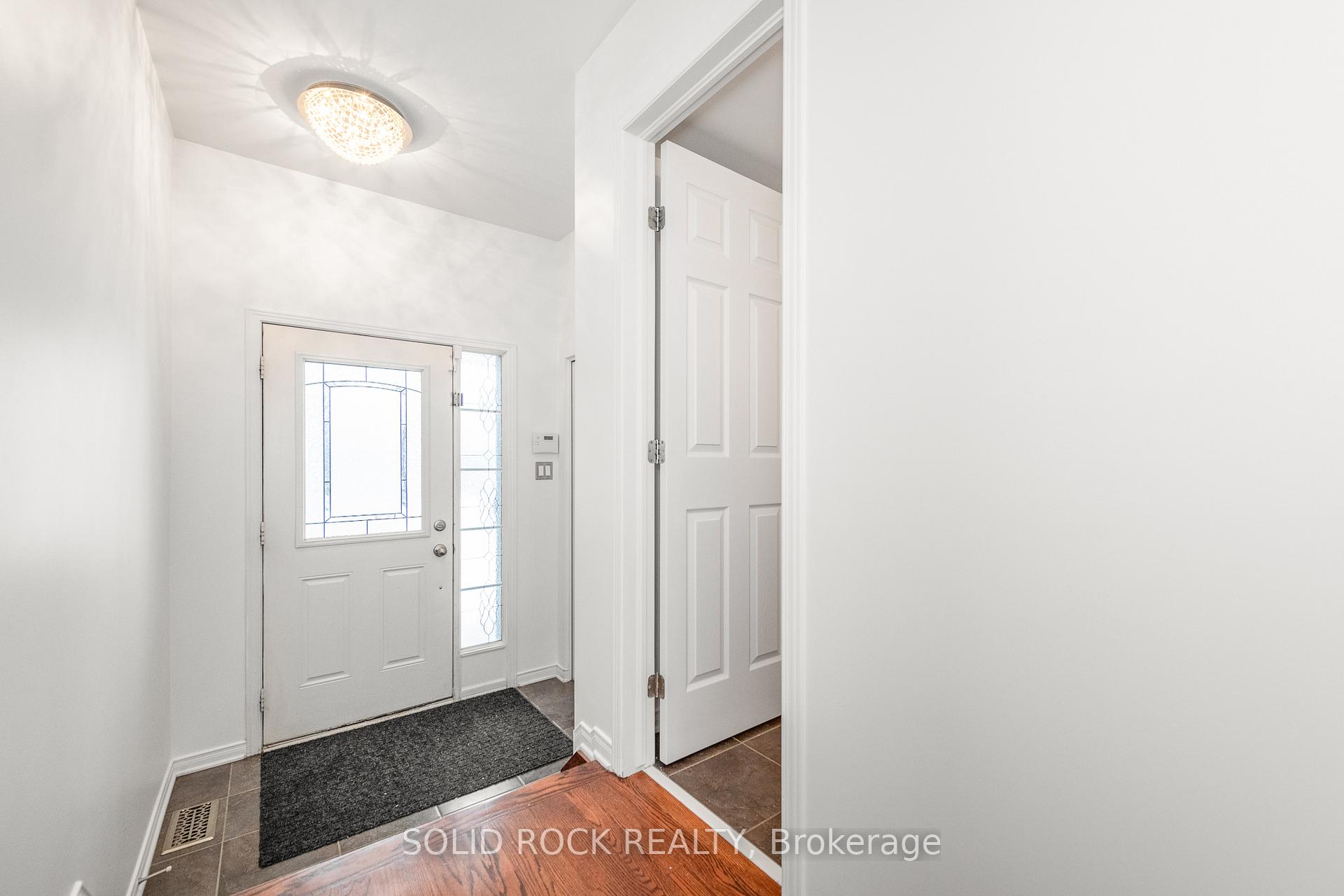Photo 6 of 437 Brigitta Street, Ottawa, Kanata - Emerald Meadows/Trailwest — HOMEH