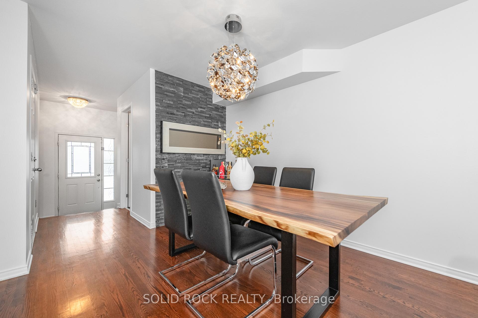 Photo 9 of 437 Brigitta Street, Ottawa, Kanata - Emerald Meadows/Trailwest — HOMEH