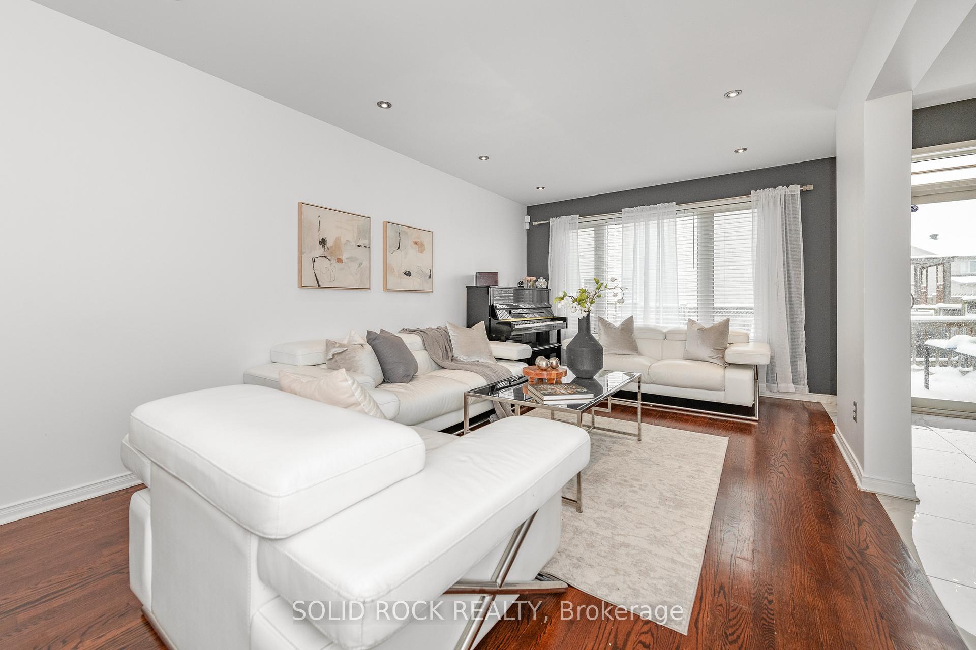 Photo 11 of 437 Brigitta Street, Ottawa, Kanata - Emerald Meadows/Trailwest — HOMEH
