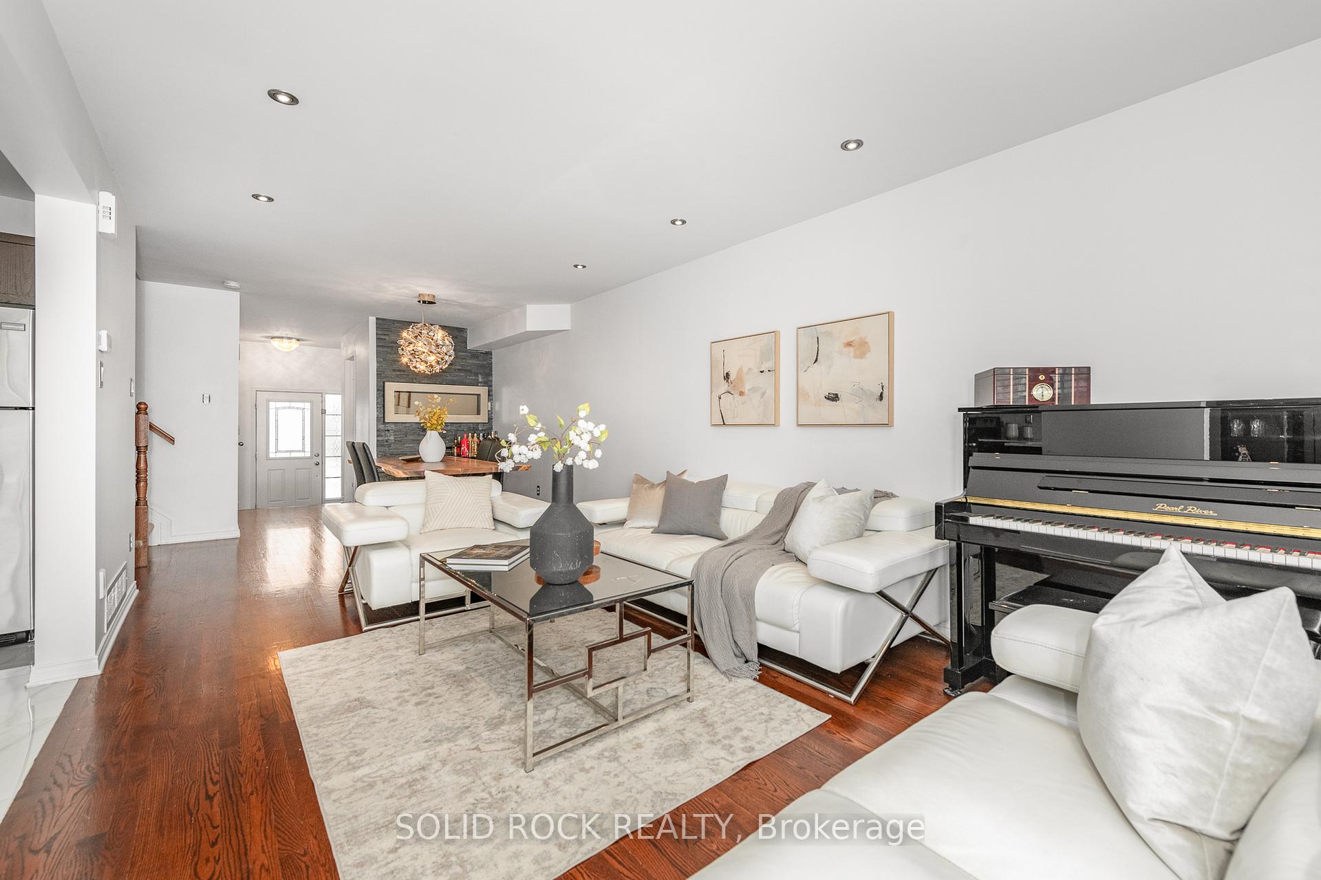Photo 13 of 437 Brigitta Street, Ottawa, Kanata - Emerald Meadows/Trailwest — HOMEH