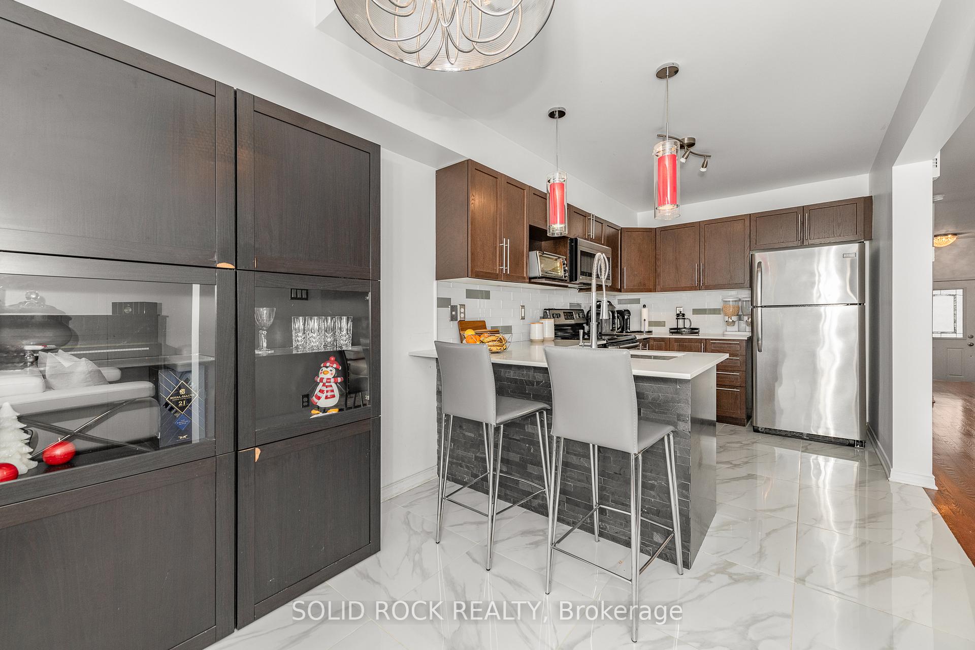 Photo 17 of 437 Brigitta Street, Ottawa, Kanata - Emerald Meadows/Trailwest — HOMEH