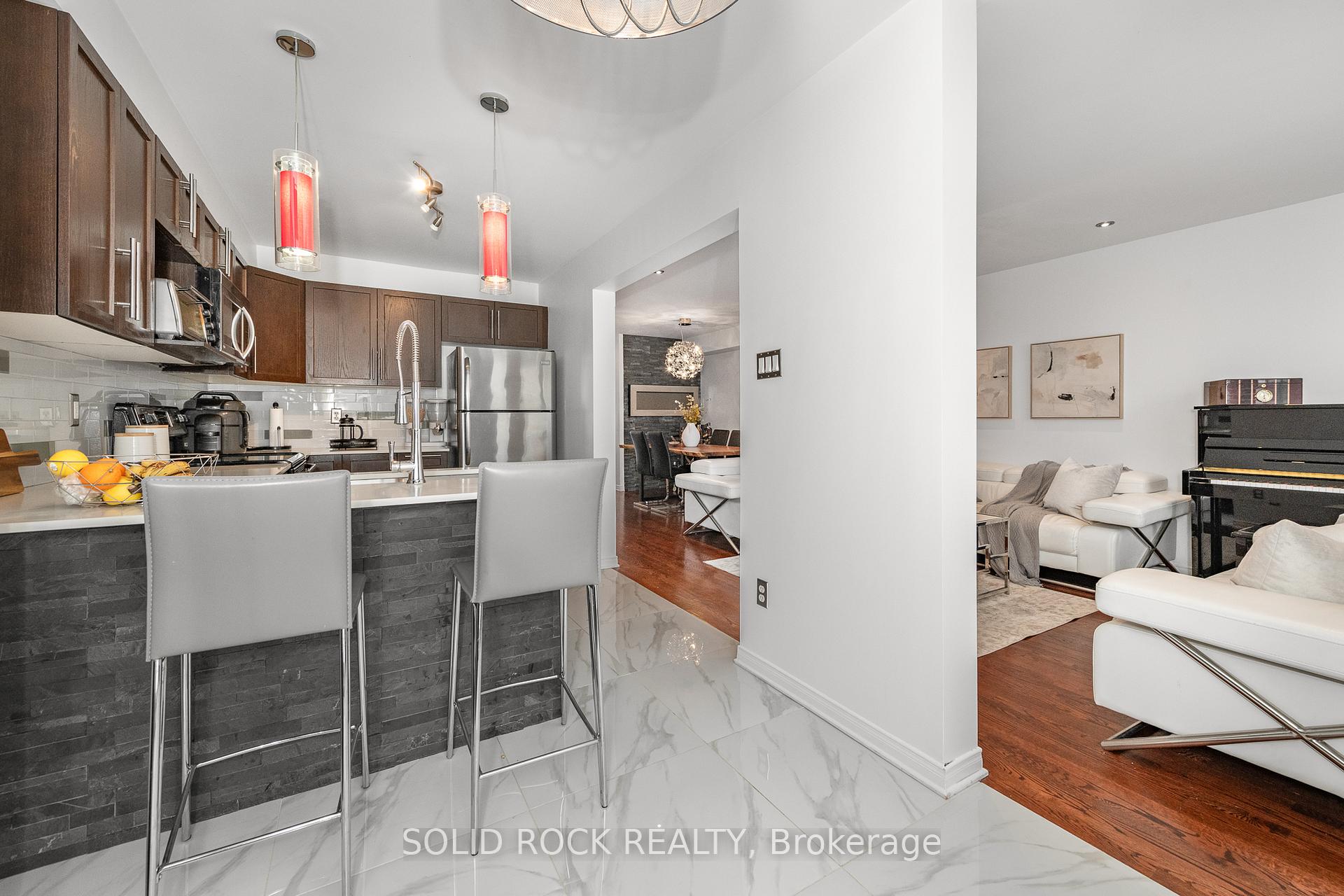 Photo 18 of 437 Brigitta Street, Ottawa, Kanata - Emerald Meadows/Trailwest — HOMEH