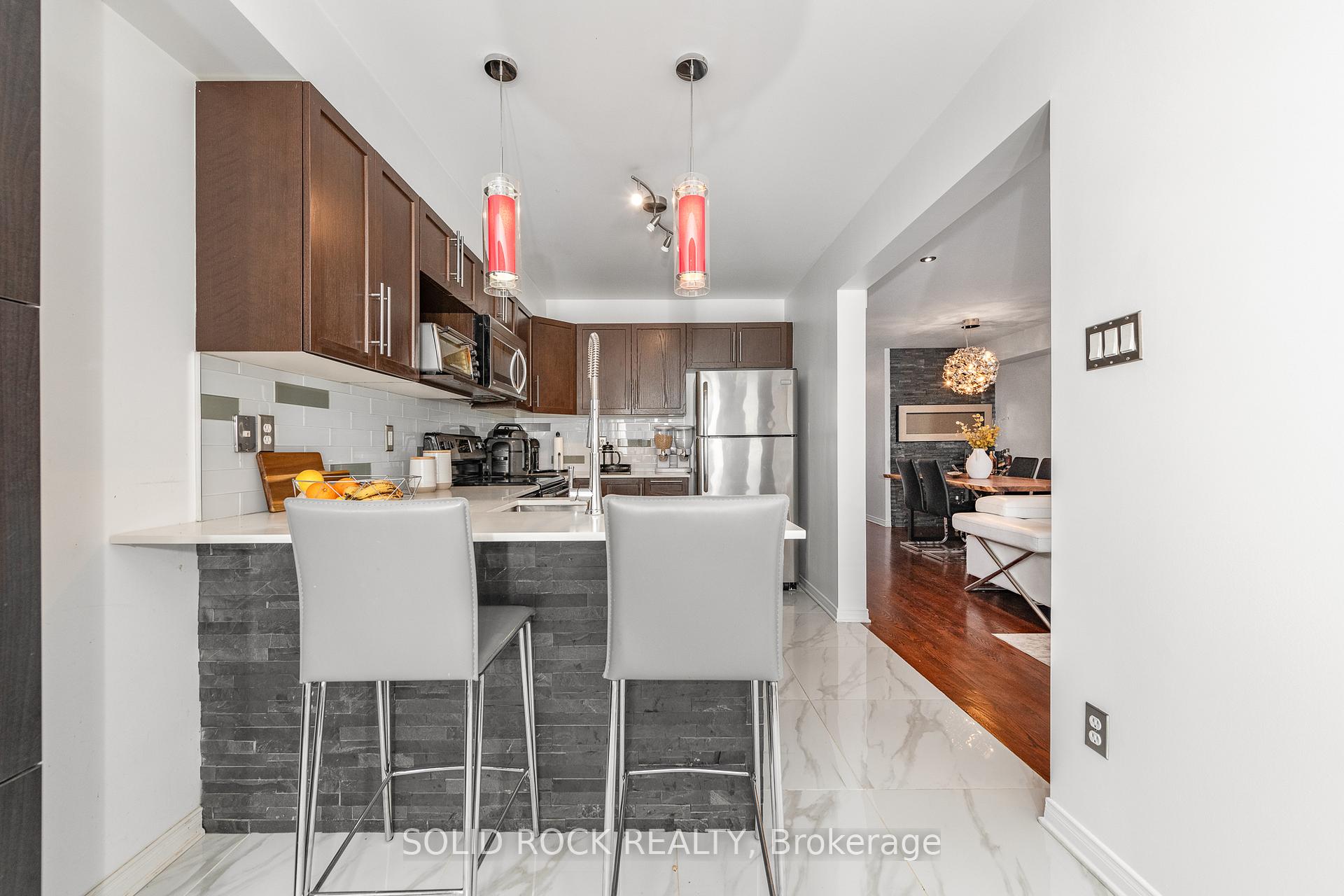 Photo 20 of 437 Brigitta Street, Ottawa, Kanata - Emerald Meadows/Trailwest — HOMEH