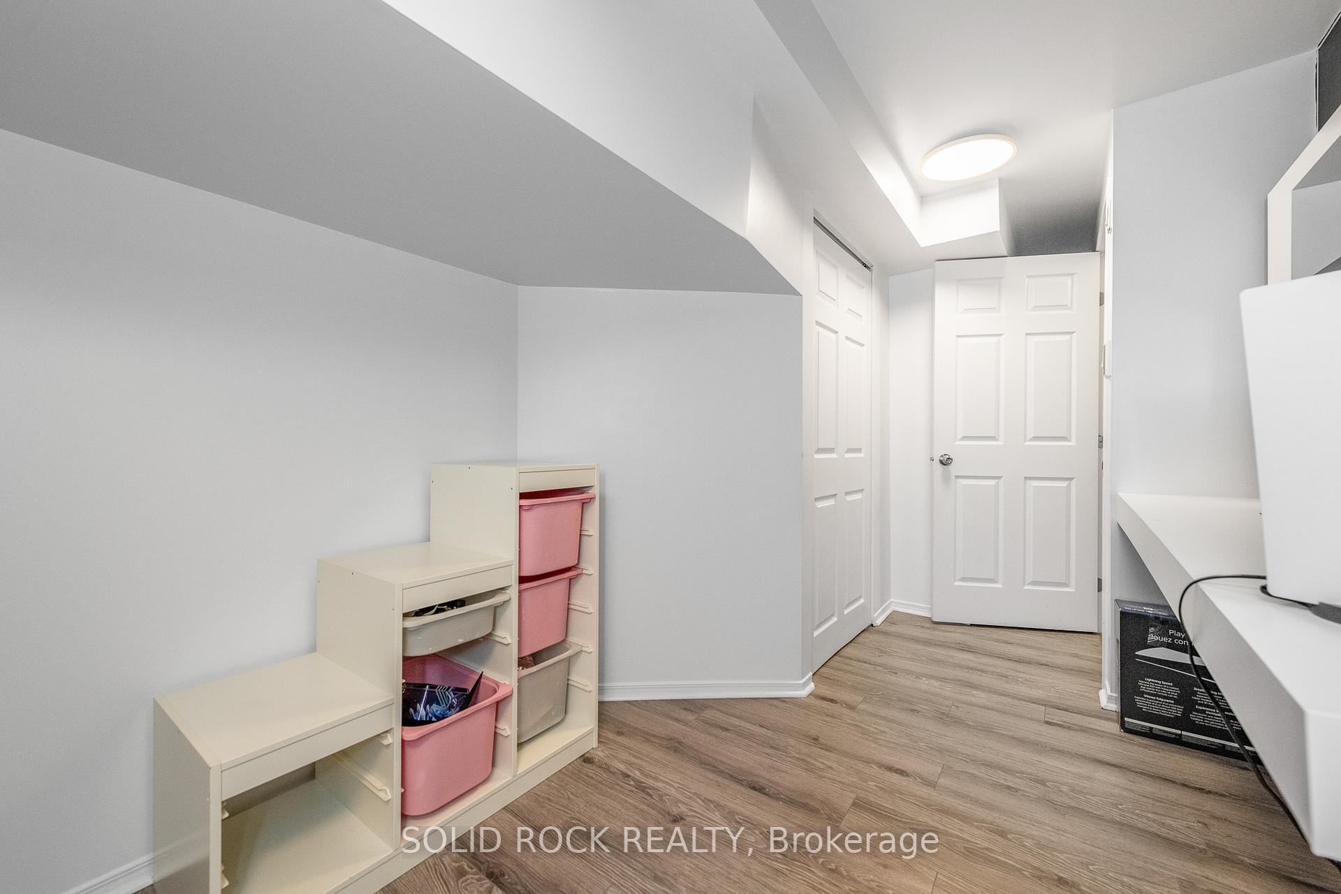 Photo 32 of 437 Brigitta Street, Ottawa, Kanata - Emerald Meadows/Trailwest — HOMEH