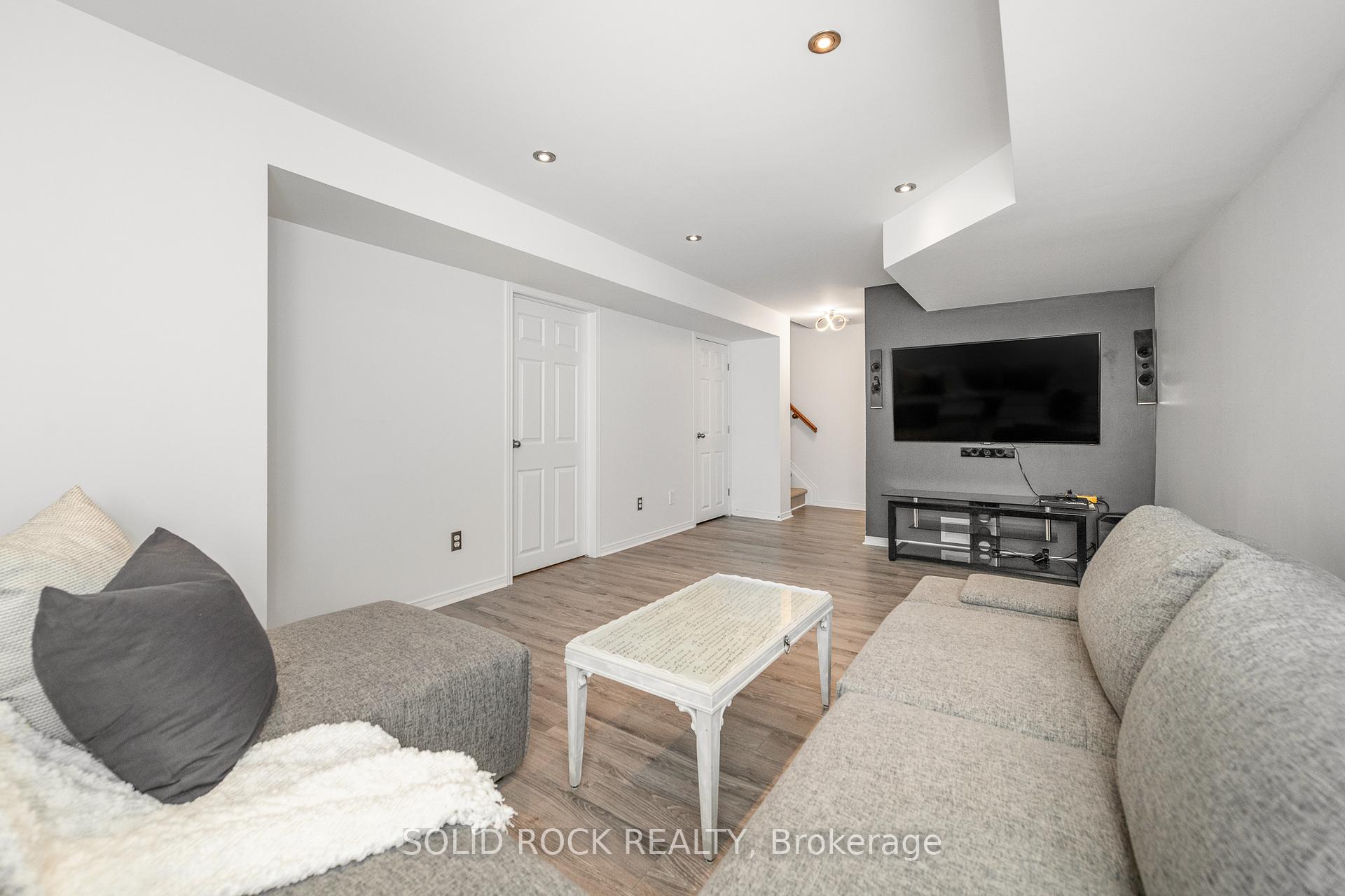 Photo 35 of 437 Brigitta Street, Ottawa, Kanata - Emerald Meadows/Trailwest — HOMEH
