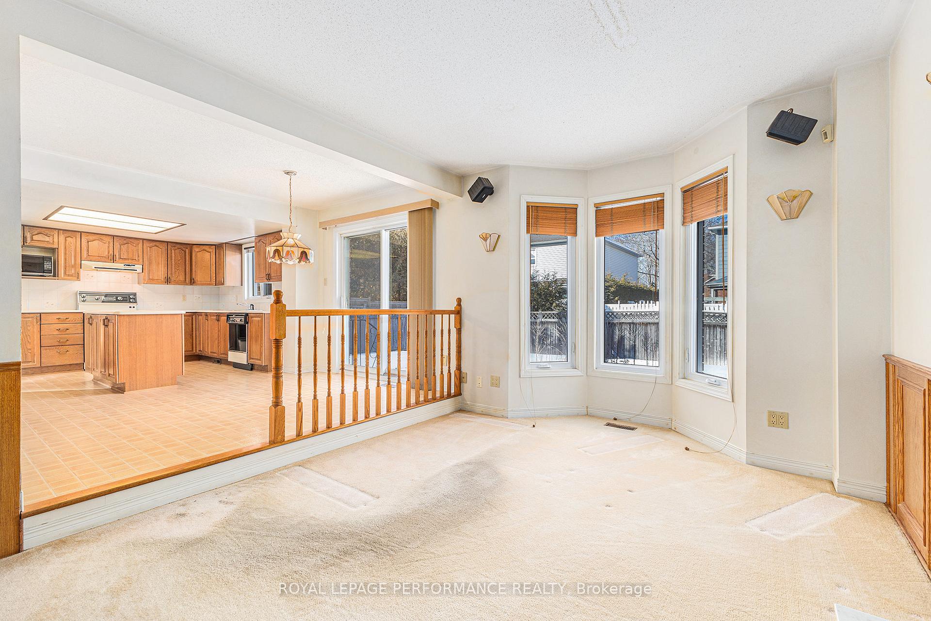 Photo 7 of 53 Zokol Crescent, Ottawa, Kanata - Kanata Lakes/Heritage Hills — HOMEH