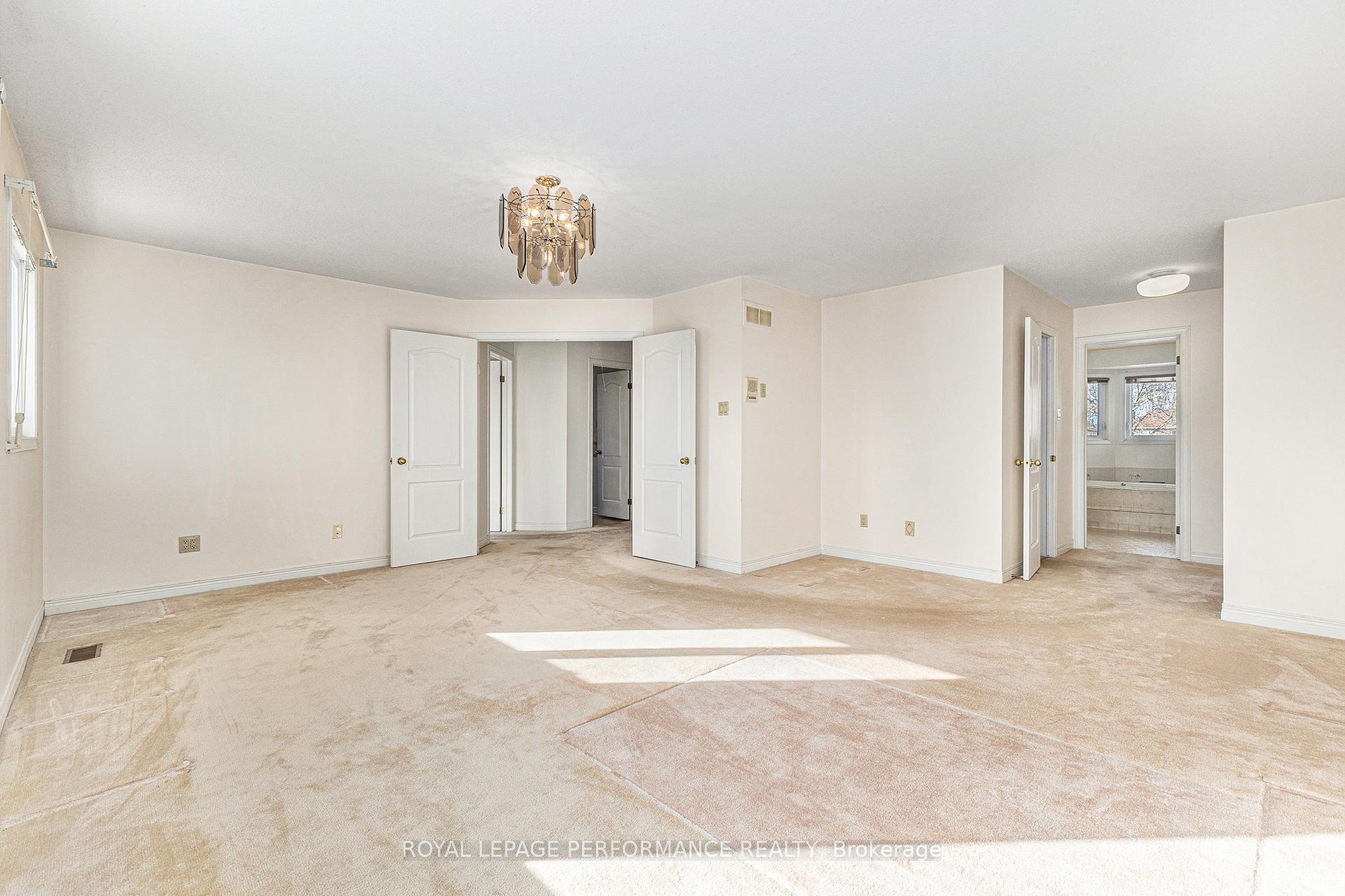 Photo 17 of 53 Zokol Crescent, Ottawa, Kanata - Kanata Lakes/Heritage Hills — HOMEH