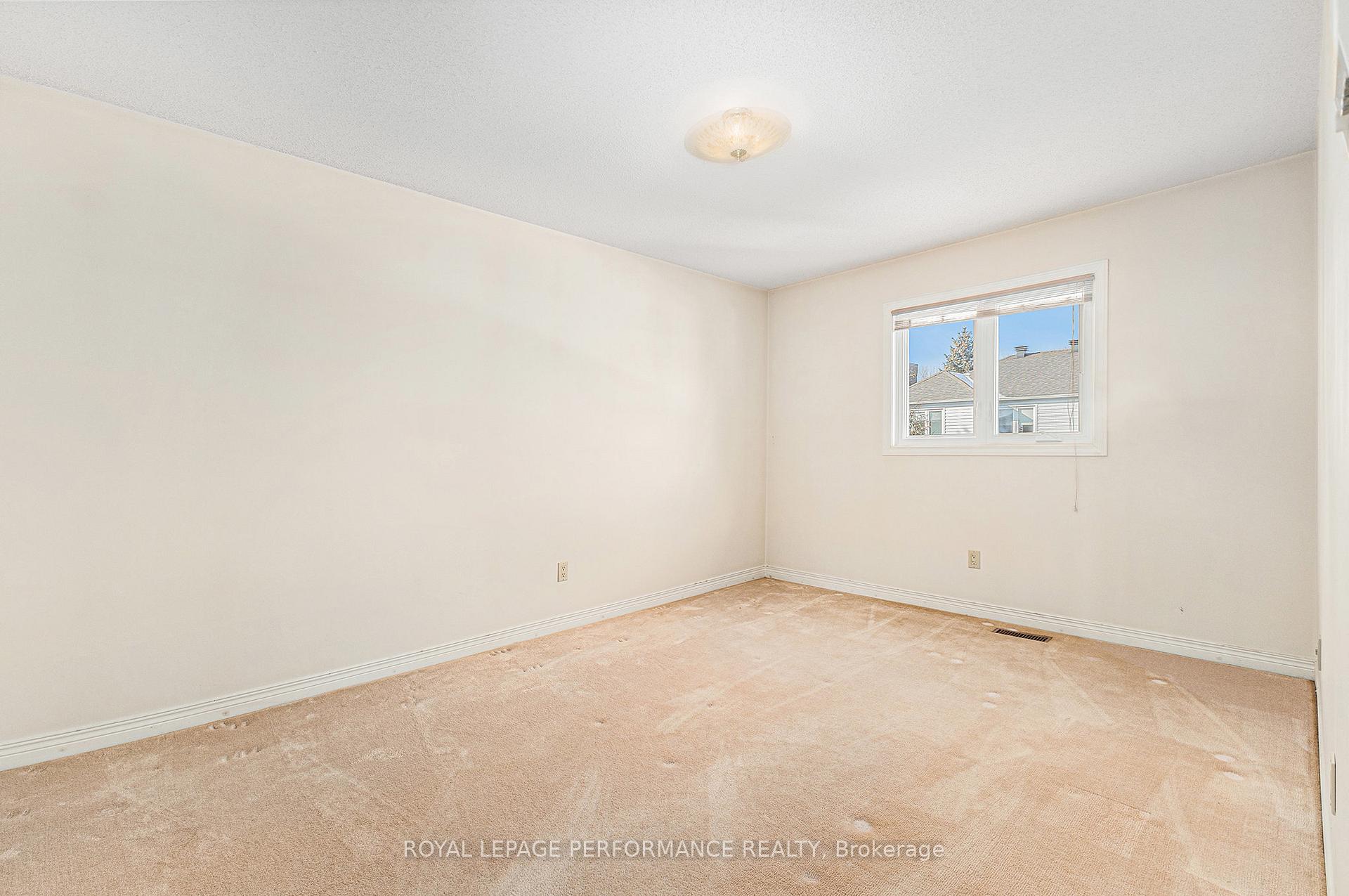 Photo 25 of 53 Zokol Crescent, Ottawa, Kanata - Kanata Lakes/Heritage Hills — HOMEH