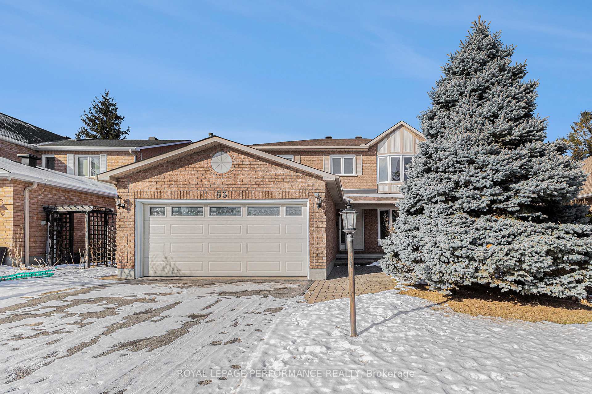 Photo 35 of 53 Zokol Crescent, Ottawa, Kanata - Kanata Lakes/Heritage Hills — HOMEH