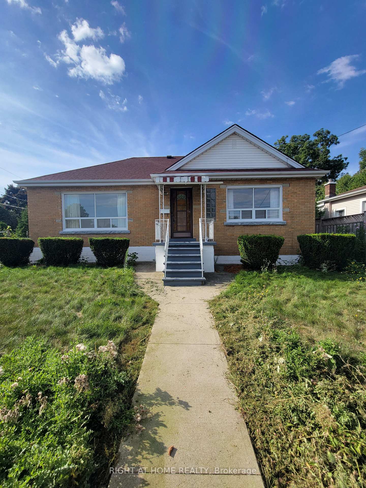 Front of Unit MAIN, 188 Dumbarton Avenue