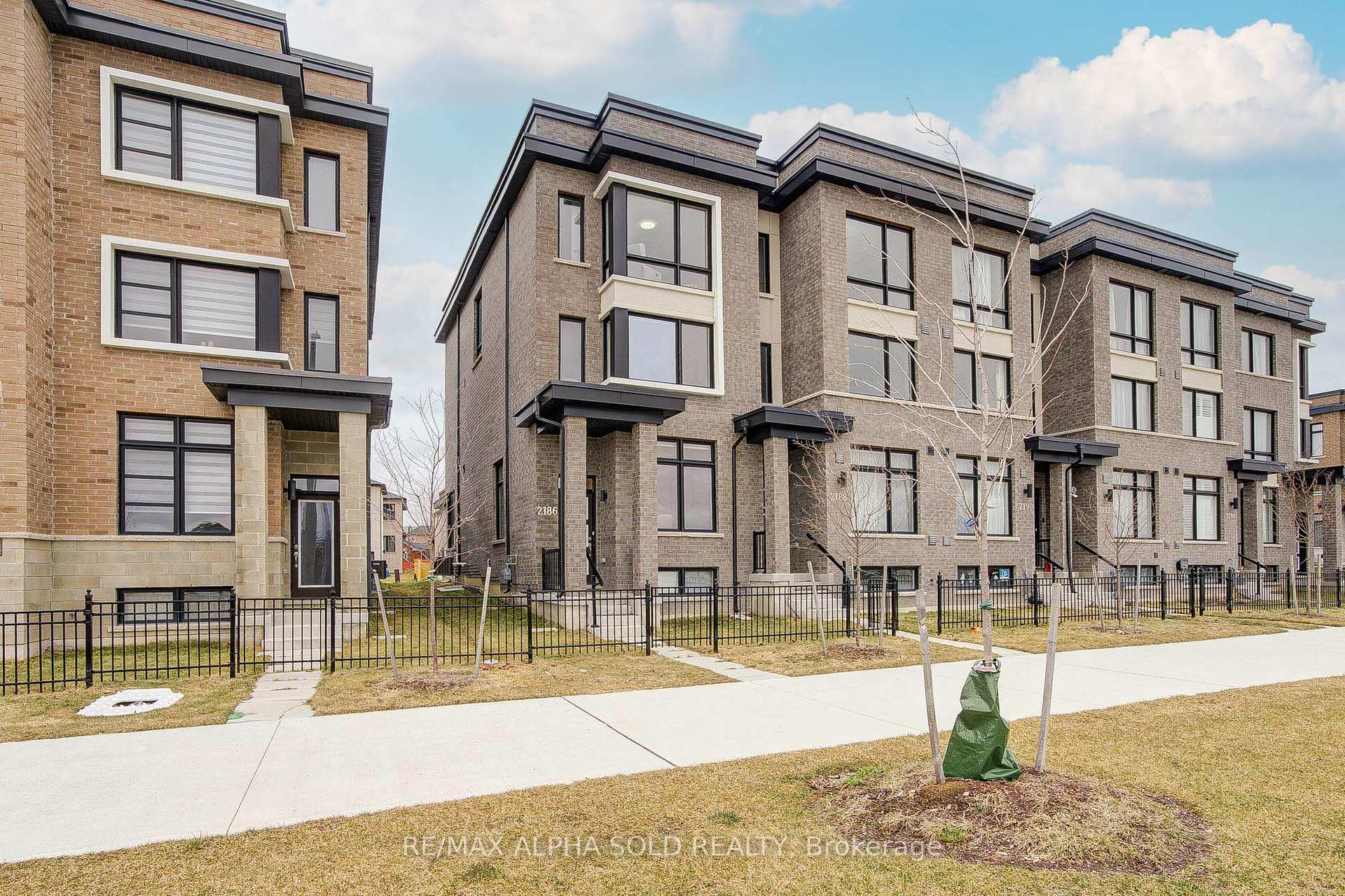 Photo 2 of 2186 Donald Cousens Parkway, Markham, Cornell — HOMEH