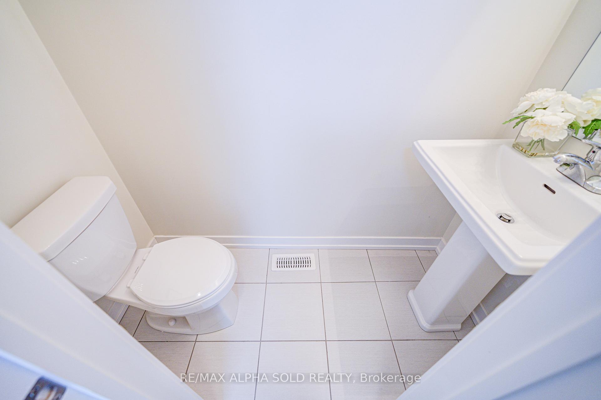 Photo 18 of 2186 Donald Cousens Parkway, Markham, Cornell — HOMEH