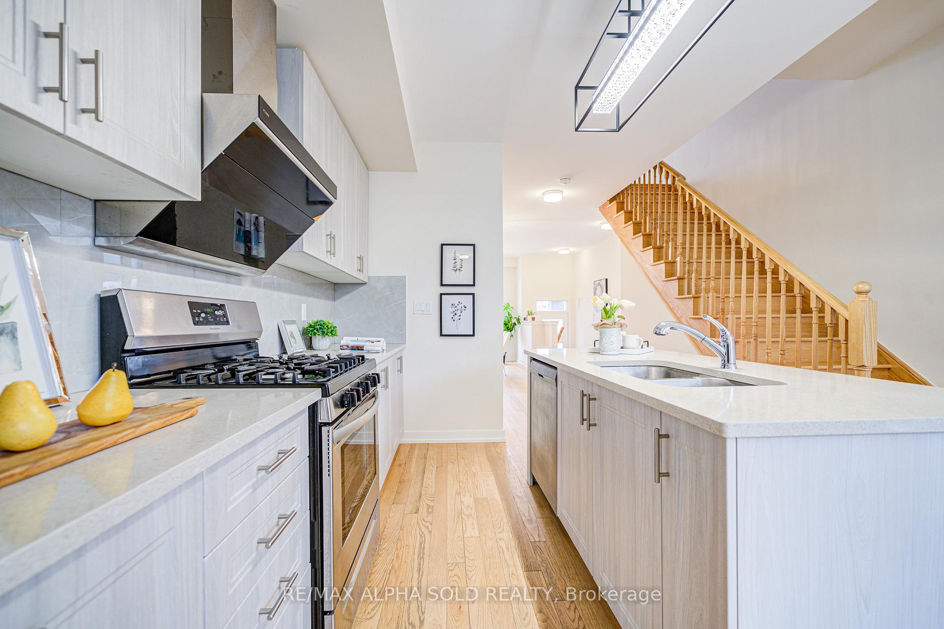 Photo 21 of 2186 Donald Cousens Parkway, Markham, Cornell — HOMEH