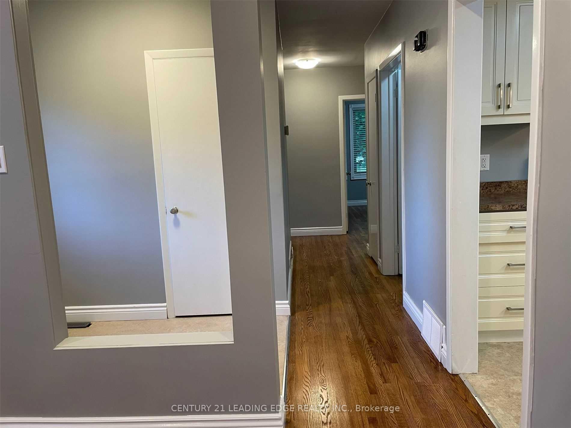 Photo 14 of 32 Parkway Avenue, Markham, Markham Village — HOMEH