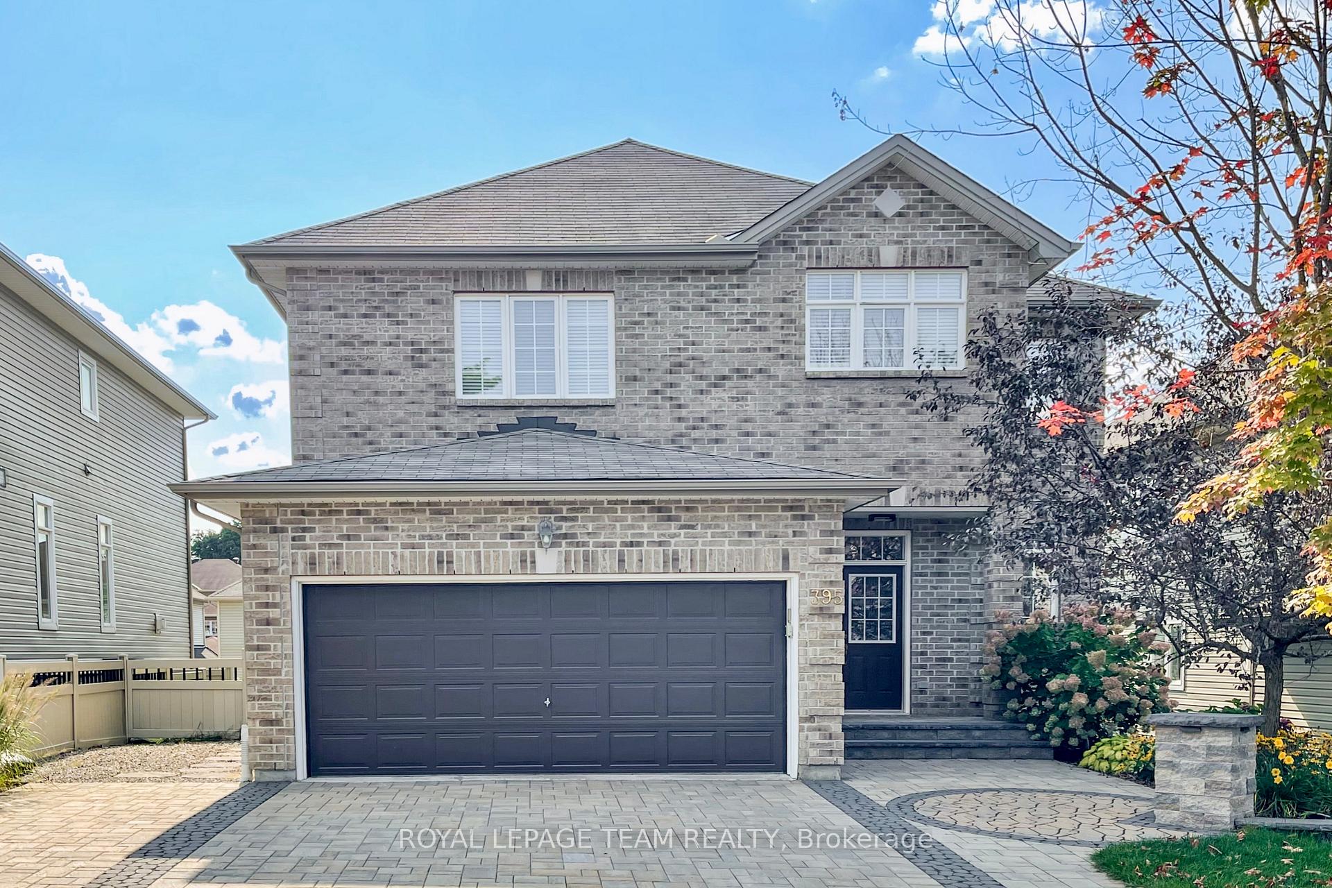 Photo 1 of 395 Laughlin Circle, Ottawa, Kanata - Kanata Lakes/Heritage Hills — HOMEH