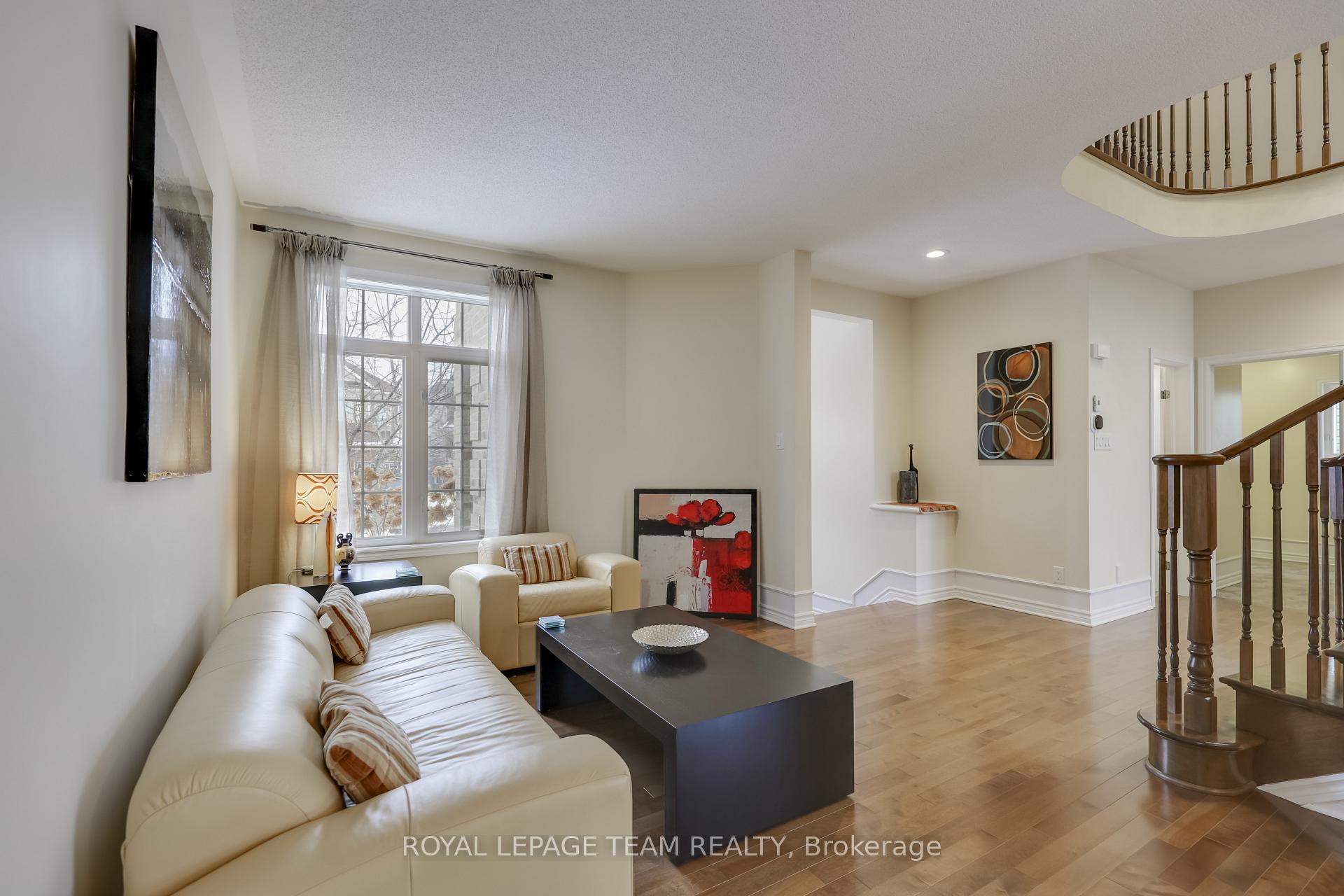 Photo 3 of 395 Laughlin Circle, Ottawa, Kanata - Kanata Lakes/Heritage Hills — HOMEH