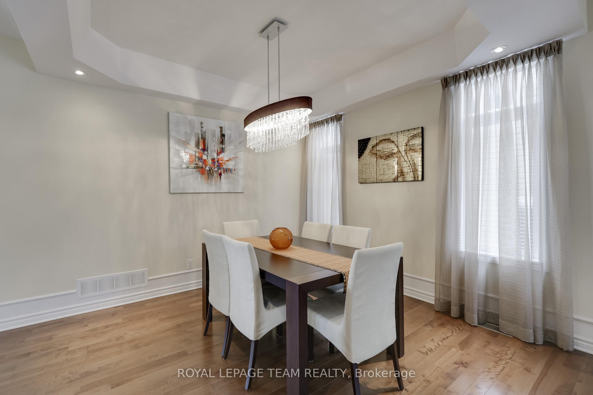 Photo 4 of 395 Laughlin Circle, Ottawa, Kanata - Kanata Lakes/Heritage Hills — HOMEH