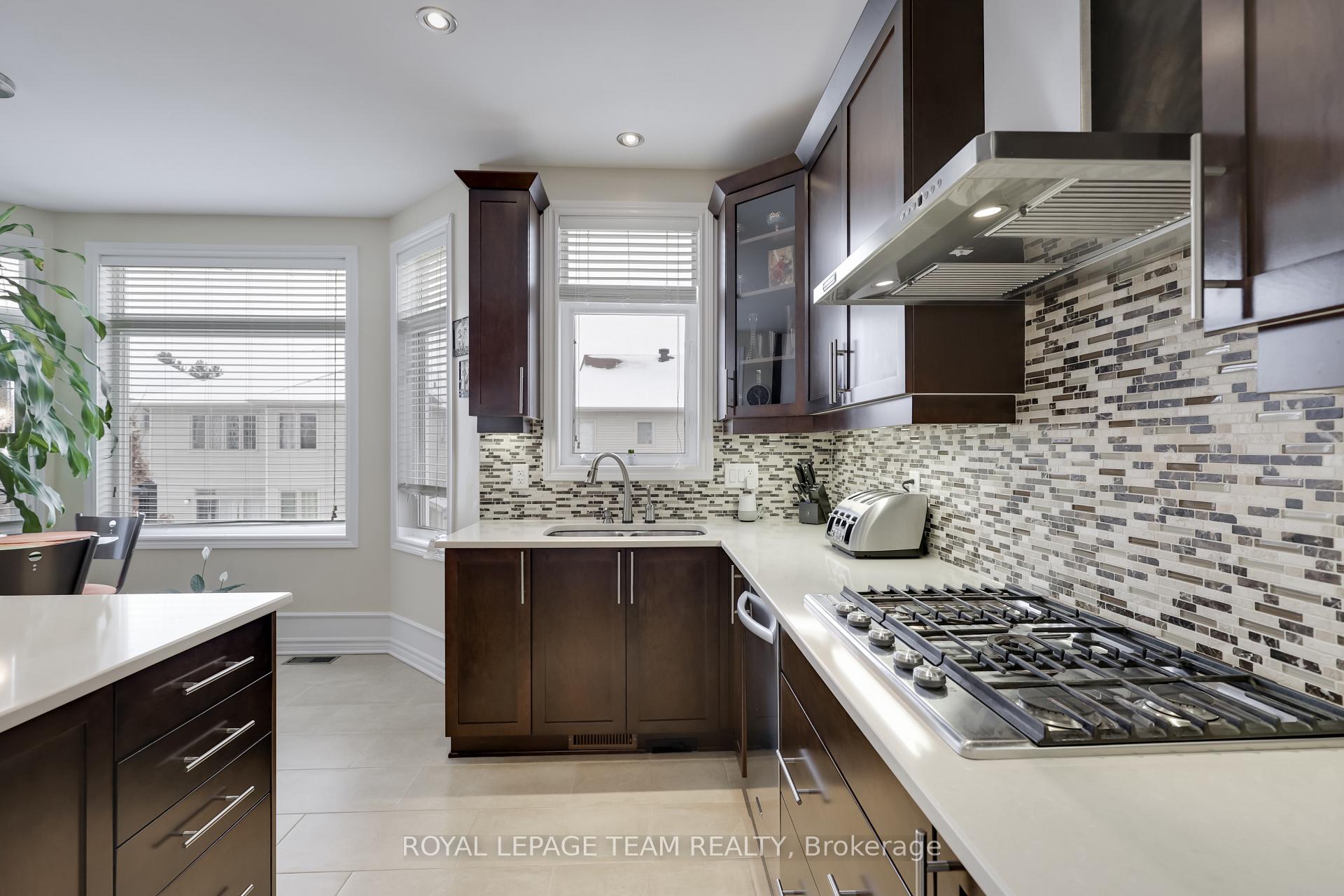 Photo 12 of 395 Laughlin Circle, Ottawa, Kanata - Kanata Lakes/Heritage Hills — HOMEH