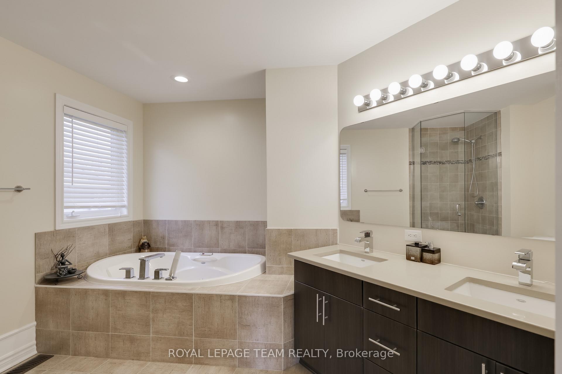 Photo 20 of 395 Laughlin Circle, Ottawa, Kanata - Kanata Lakes/Heritage Hills — HOMEH