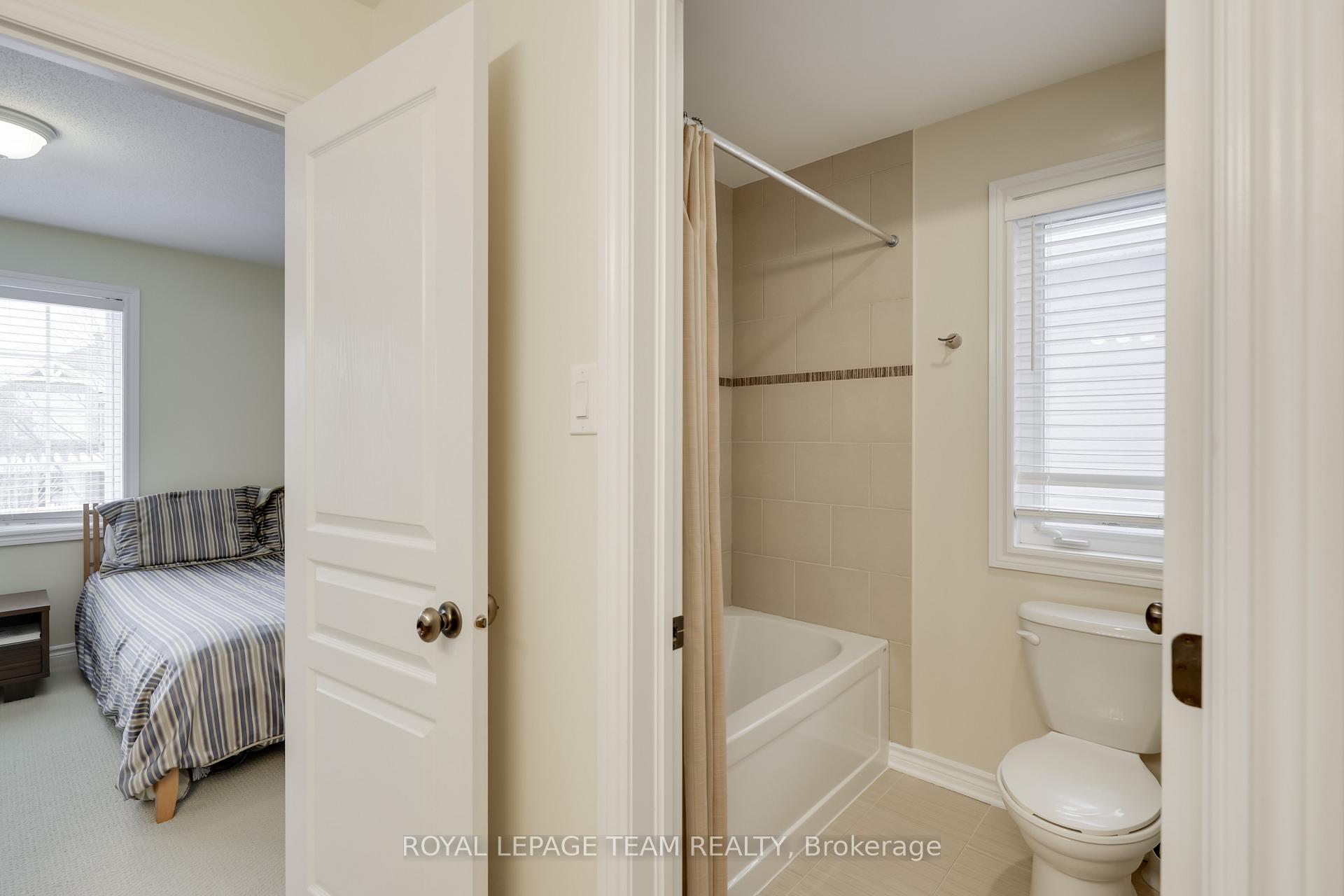 Photo 29 of 395 Laughlin Circle, Ottawa, Kanata - Kanata Lakes/Heritage Hills — HOMEH