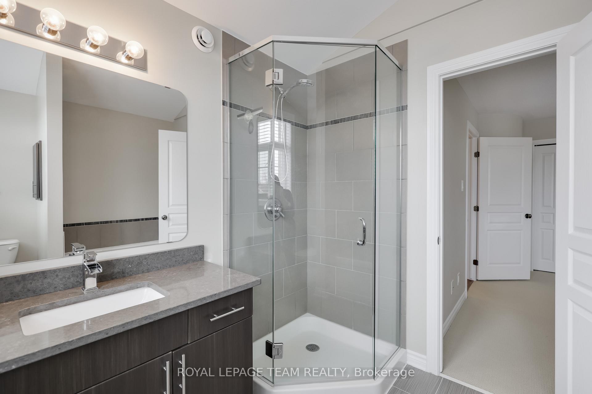 Photo 34 of 395 Laughlin Circle, Ottawa, Kanata - Kanata Lakes/Heritage Hills — HOMEH