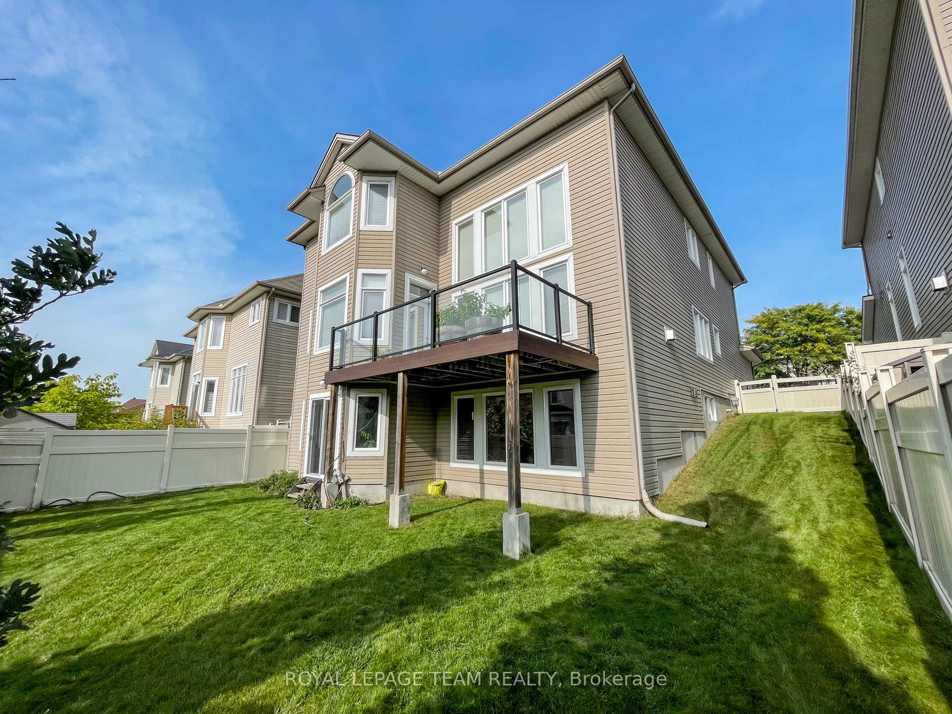 Photo 40 of 395 Laughlin Circle, Ottawa, Kanata - Kanata Lakes/Heritage Hills — HOMEH