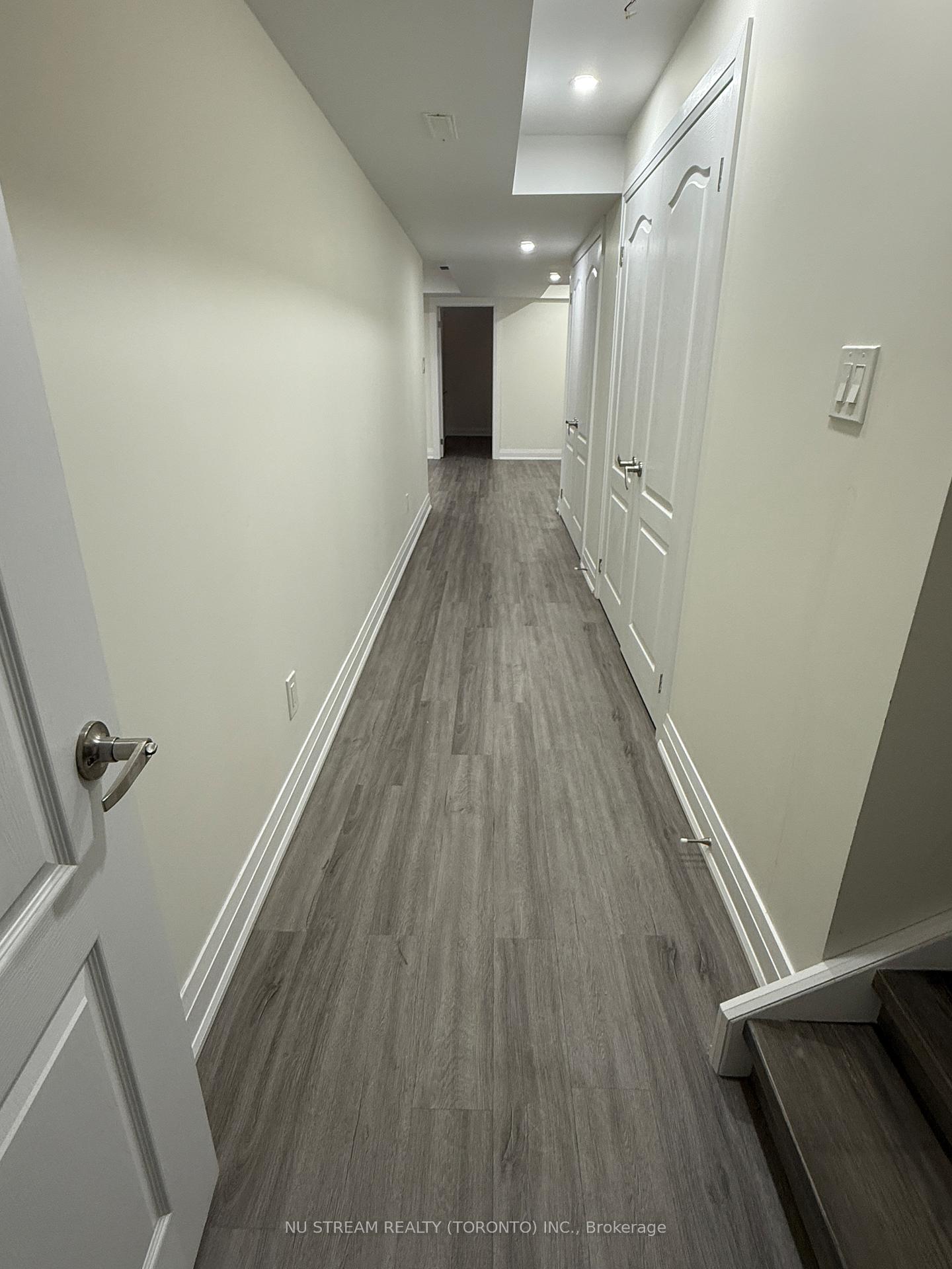 Photo 11 of 127 Warren Bradley Street, Markham, Berczy — HOMEH