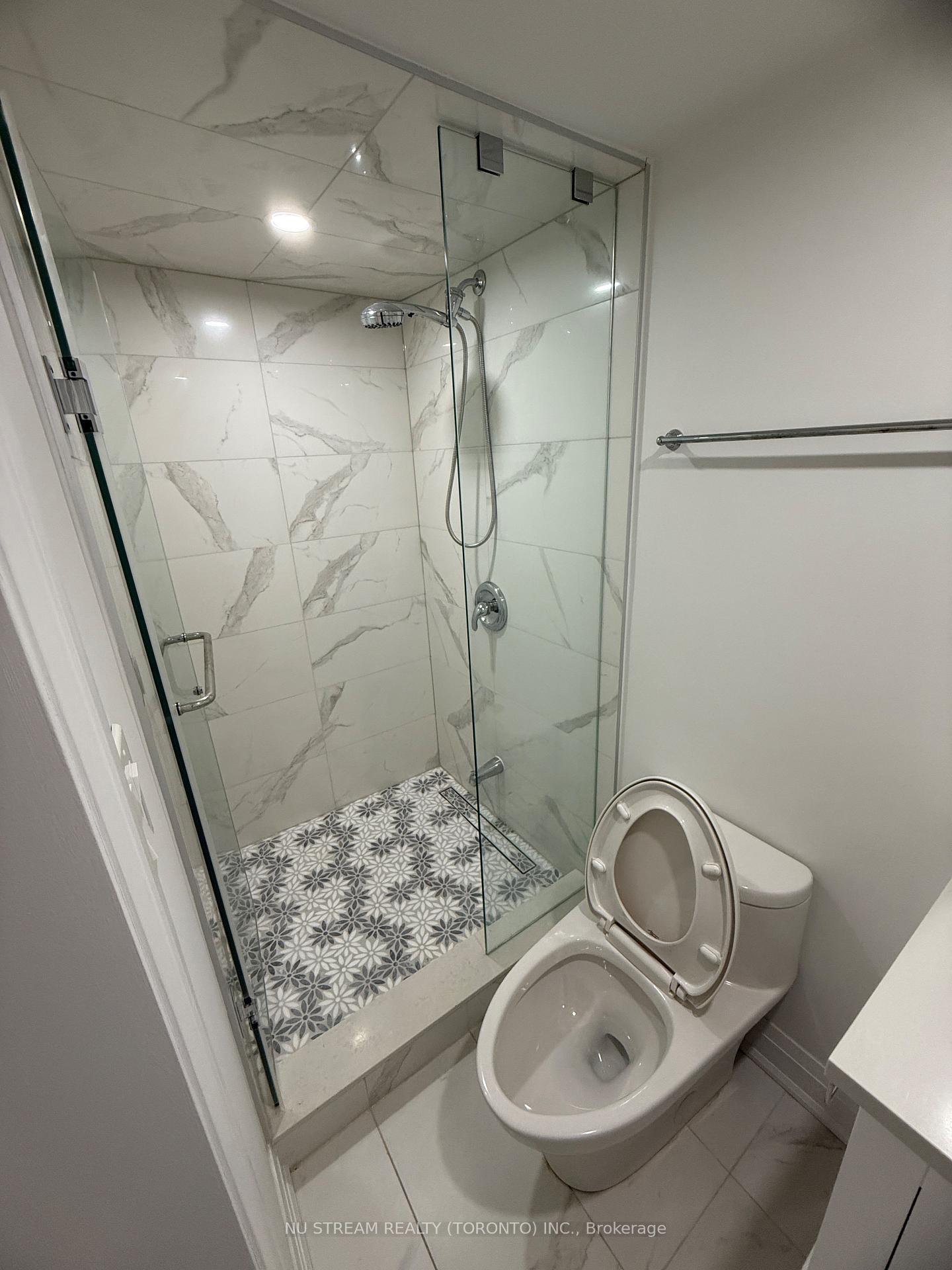 Photo 15 of 127 Warren Bradley Street, Markham, Berczy — HOMEH