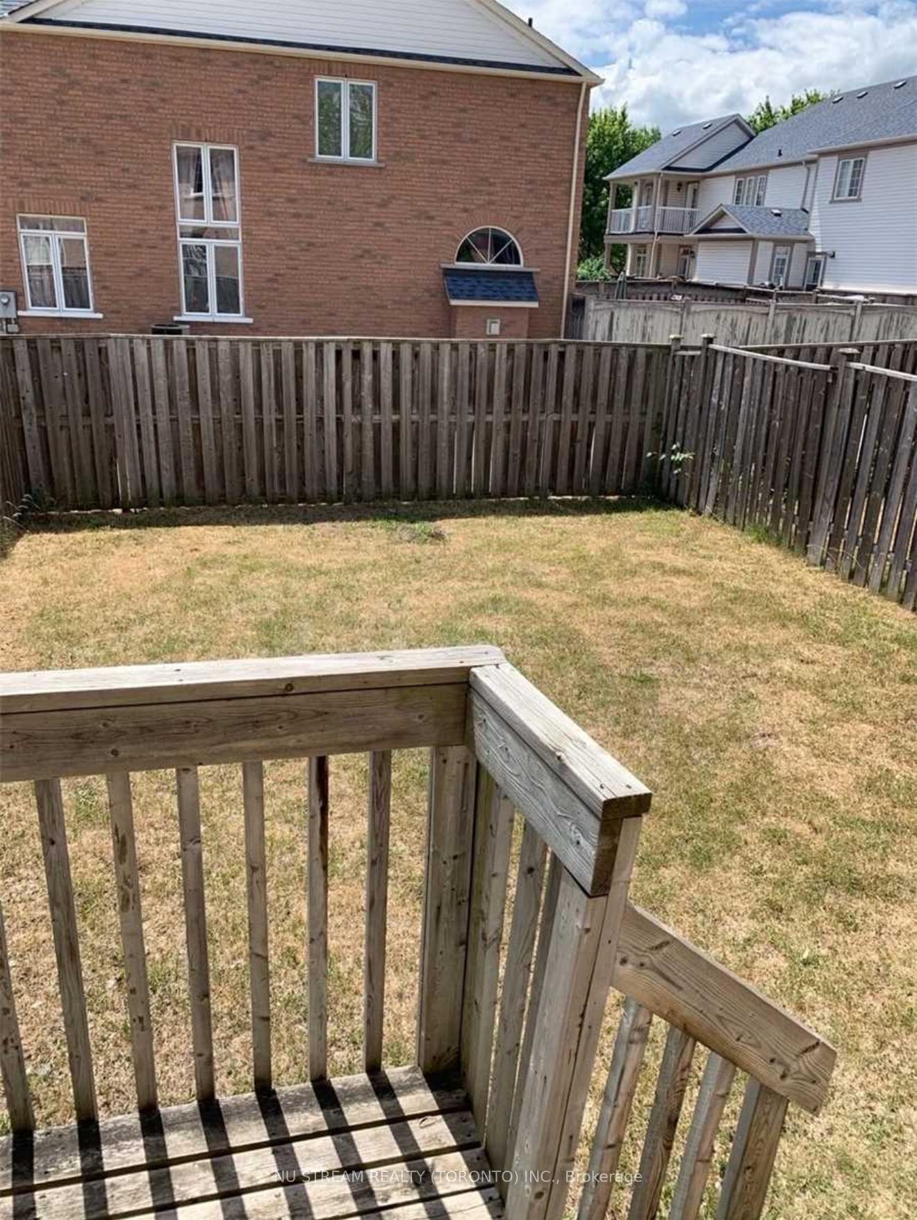 Photo 16 of 127 Warren Bradley Street, Markham, Berczy — HOMEH