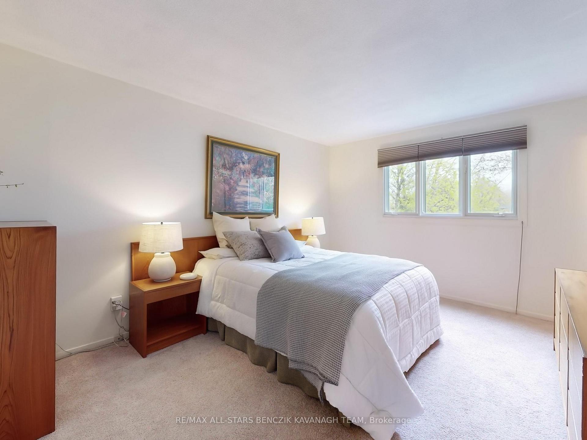 Photo 16 of 95 Ramona Boulevard, Markham, Markham Village — HOMEH