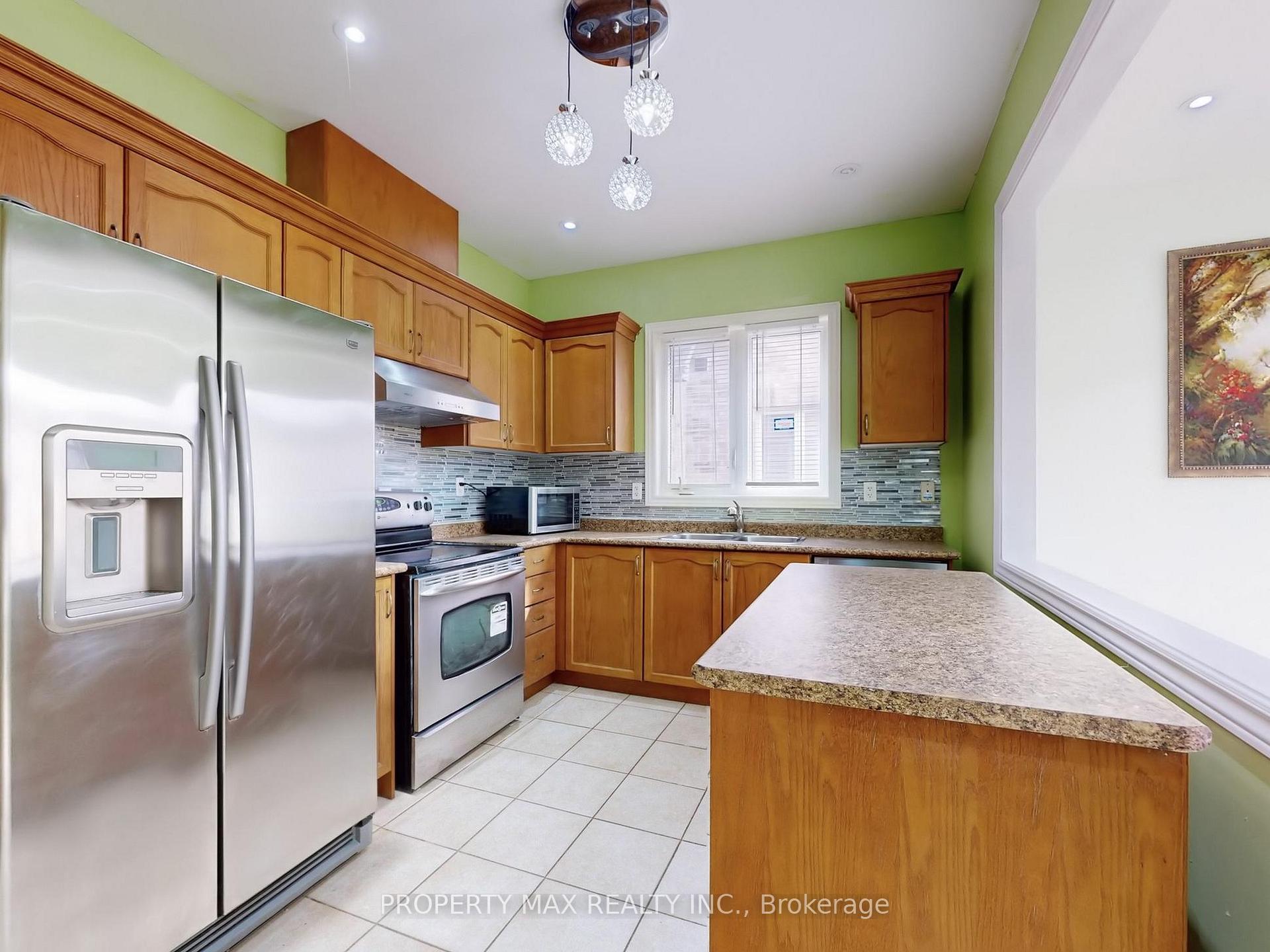 Photo 10 of 15 Berger Avenue, Markham, Box Grove — HOMEH