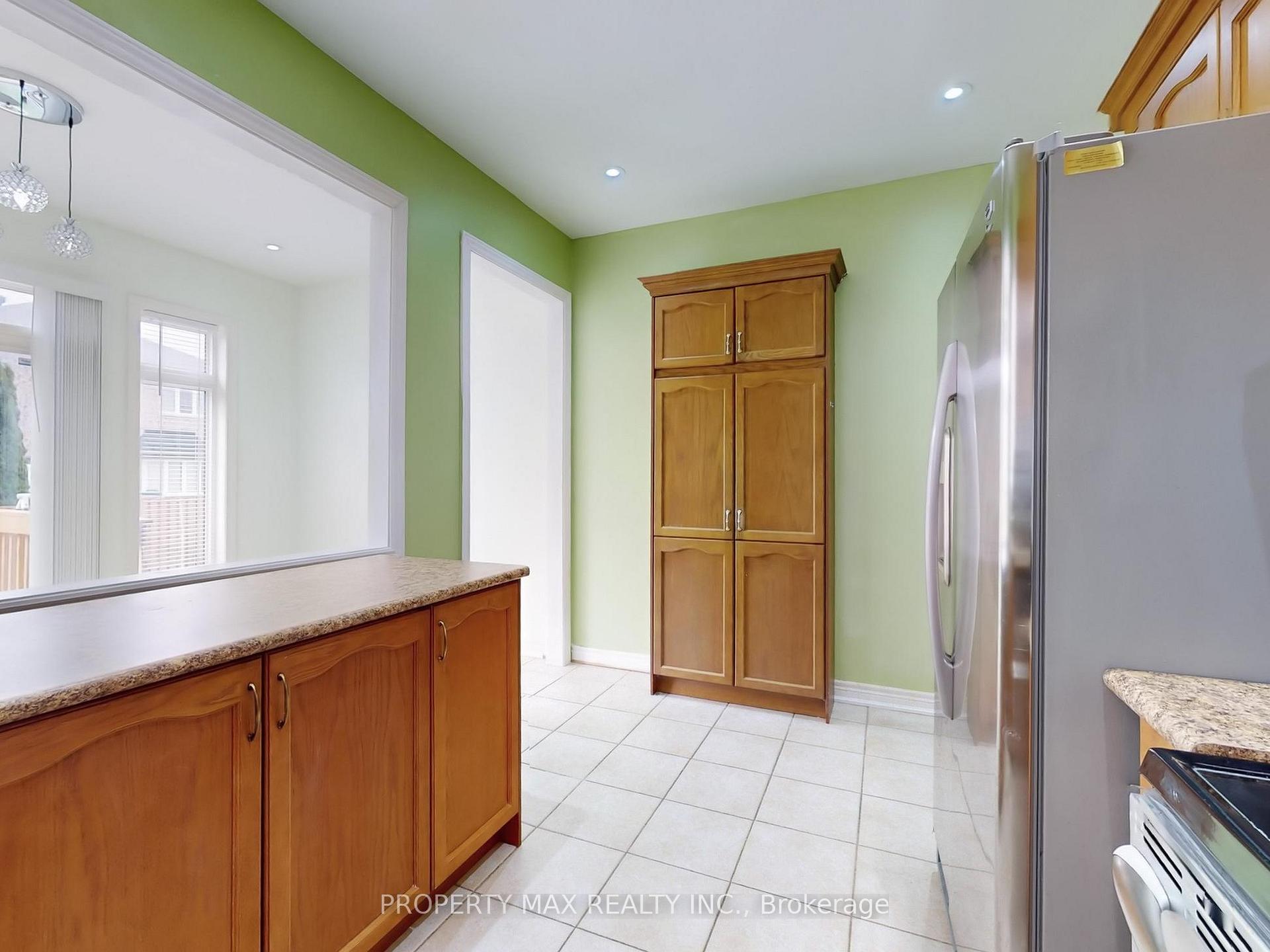 Photo 11 of 15 Berger Avenue, Markham, Box Grove — HOMEH