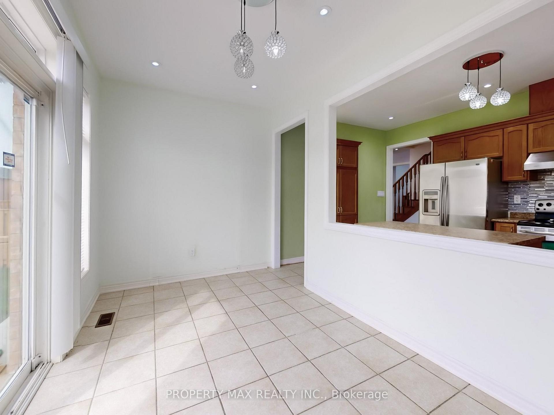 Photo 14 of 15 Berger Avenue, Markham, Box Grove — HOMEH