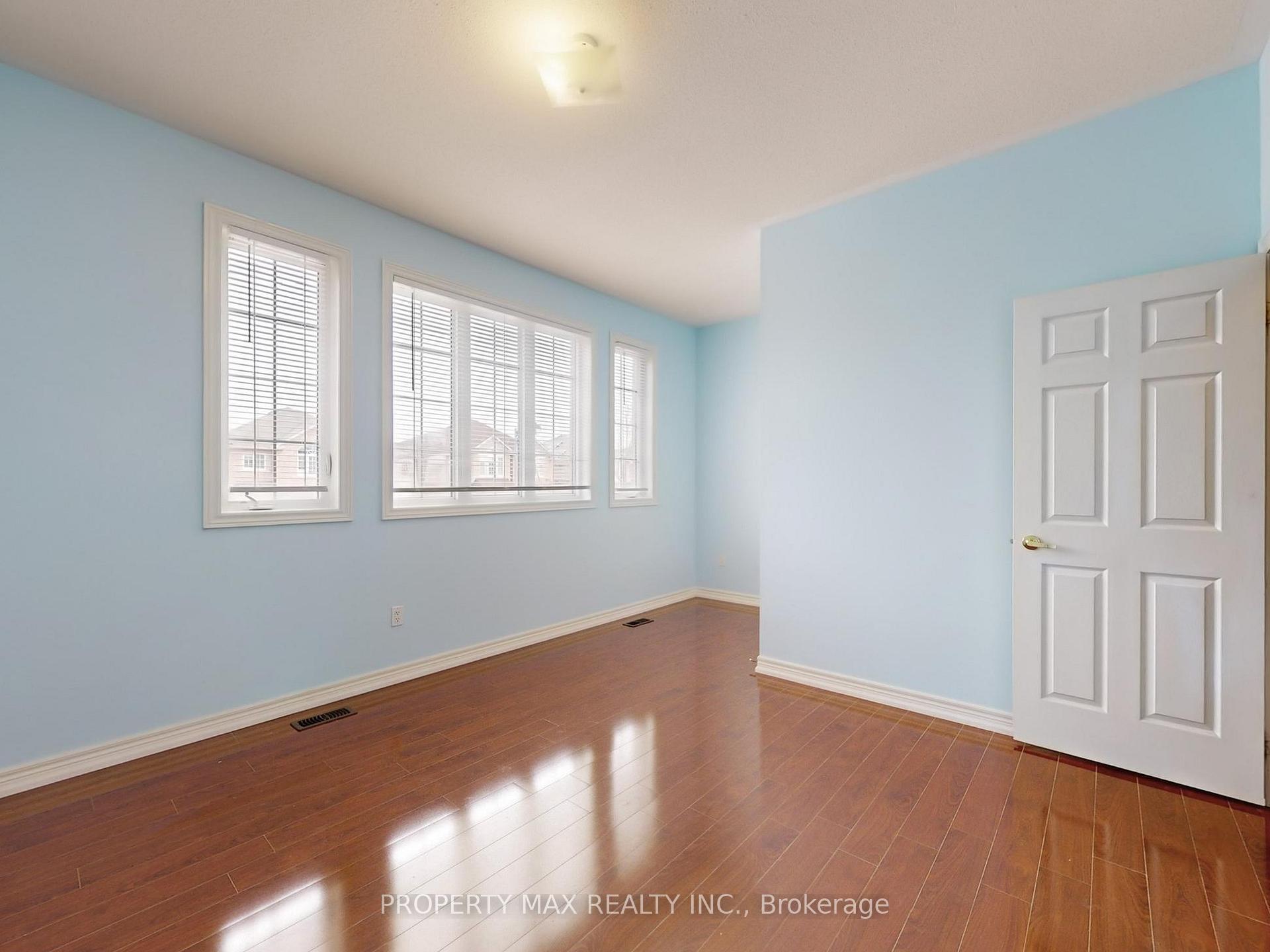 Photo 20 of 15 Berger Avenue, Markham, Box Grove — HOMEH