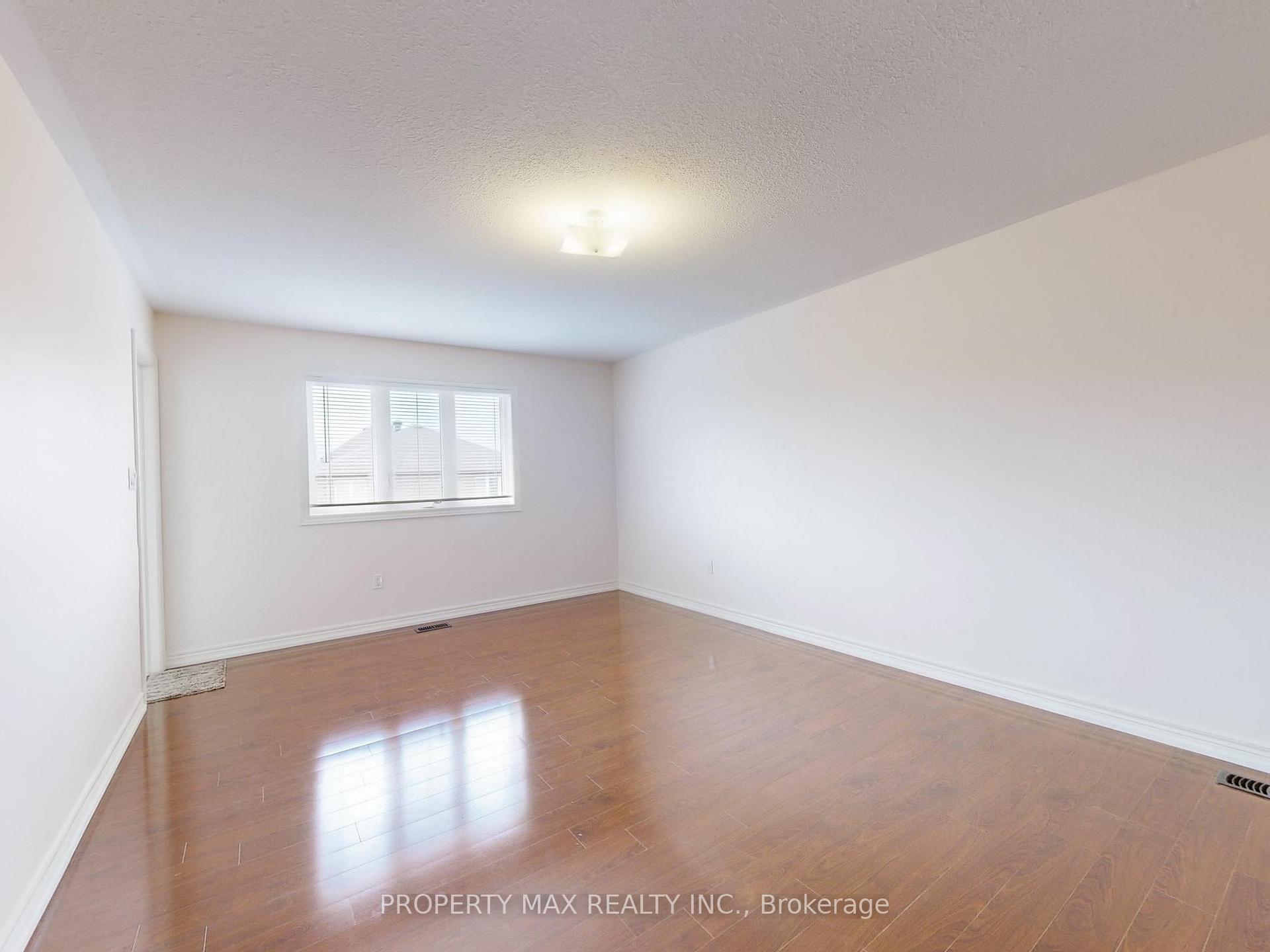 Photo 24 of 15 Berger Avenue, Markham, Box Grove — HOMEH