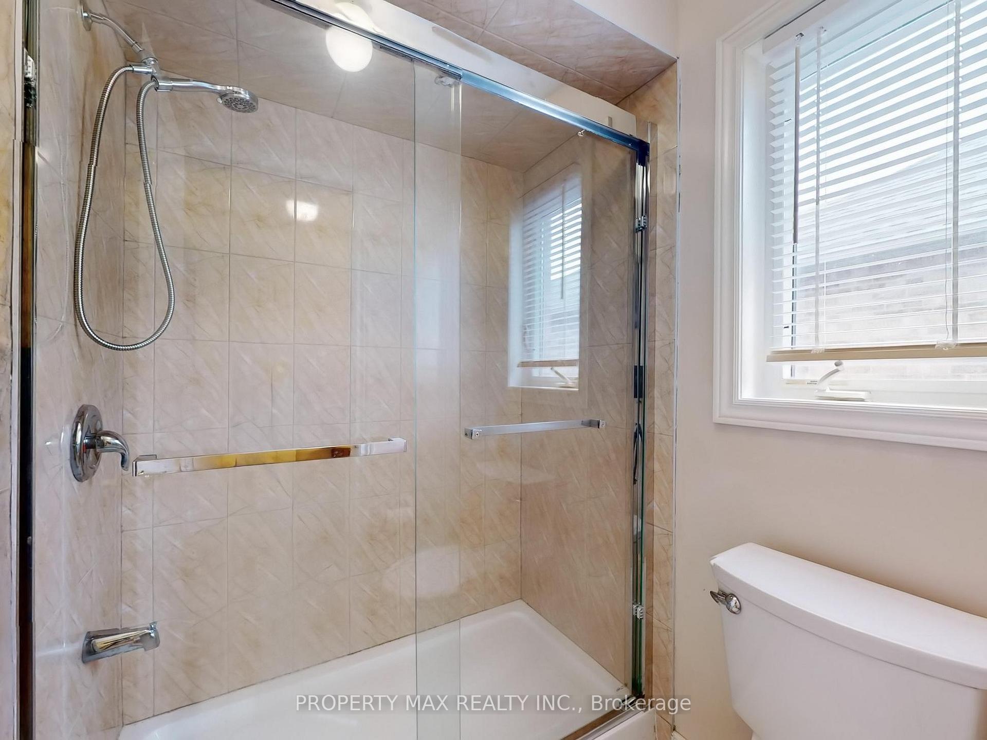 Photo 37 of 15 Berger Avenue, Markham, Box Grove — HOMEH