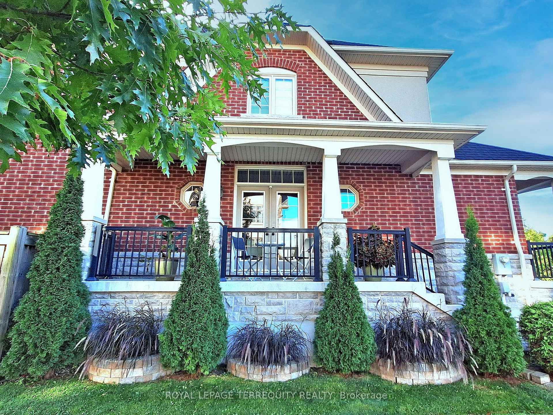 Photo 2 of 31 Yorkton Boulevard, Markham, Angus Glen — HOMEH