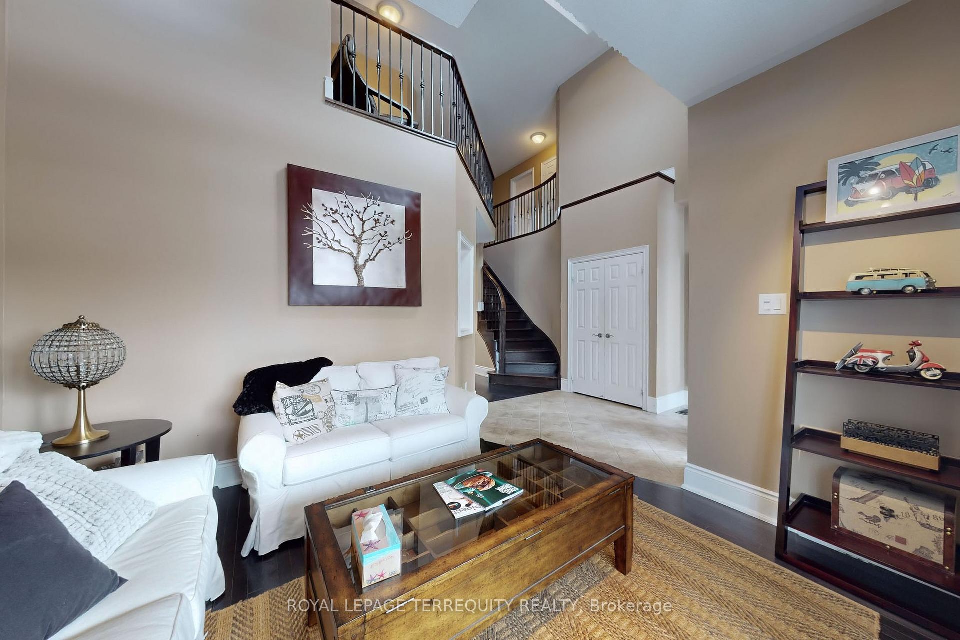 Photo 3 of 31 Yorkton Boulevard, Markham, Angus Glen — HOMEH