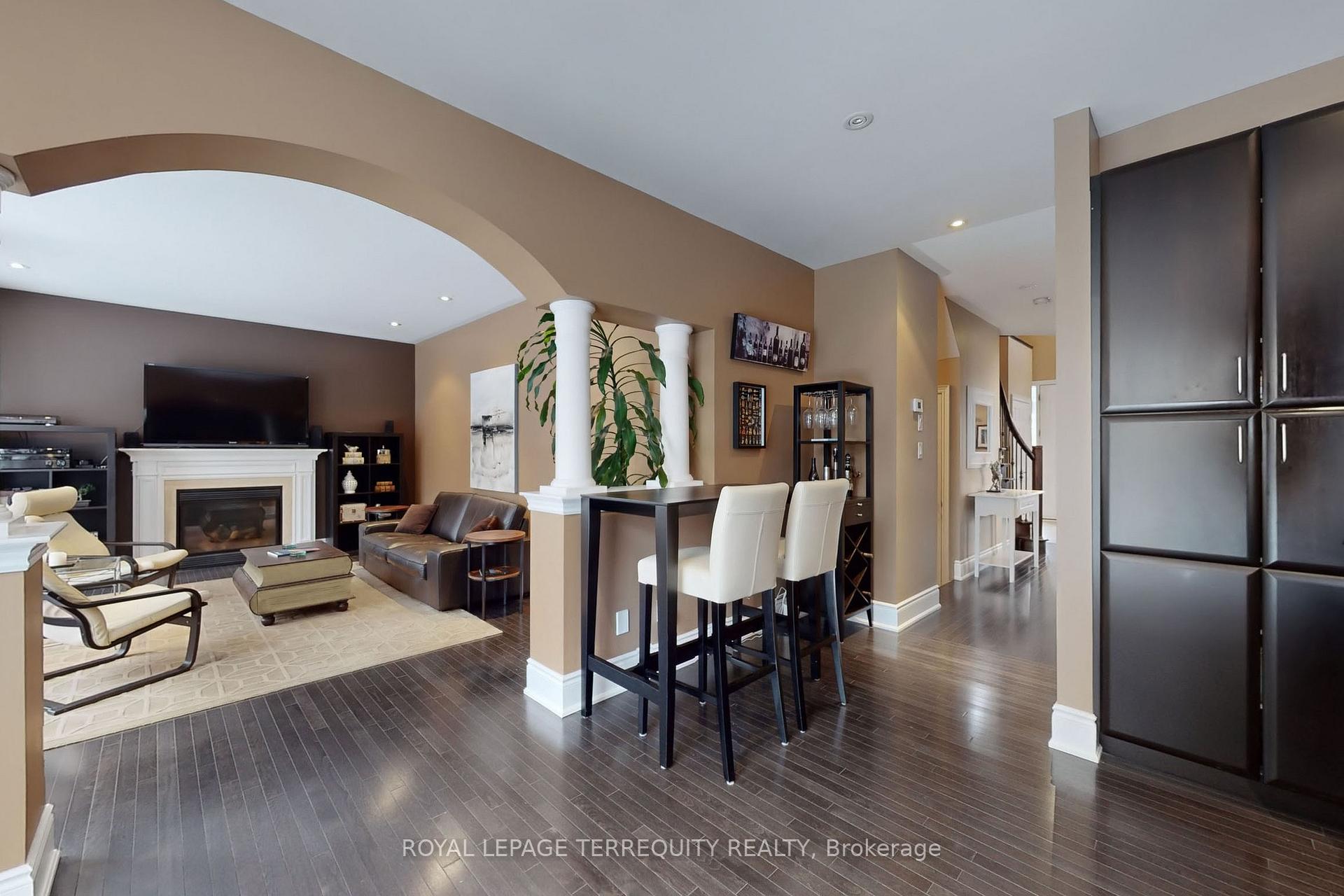 Photo 8 of 31 Yorkton Boulevard, Markham, Angus Glen — HOMEH
