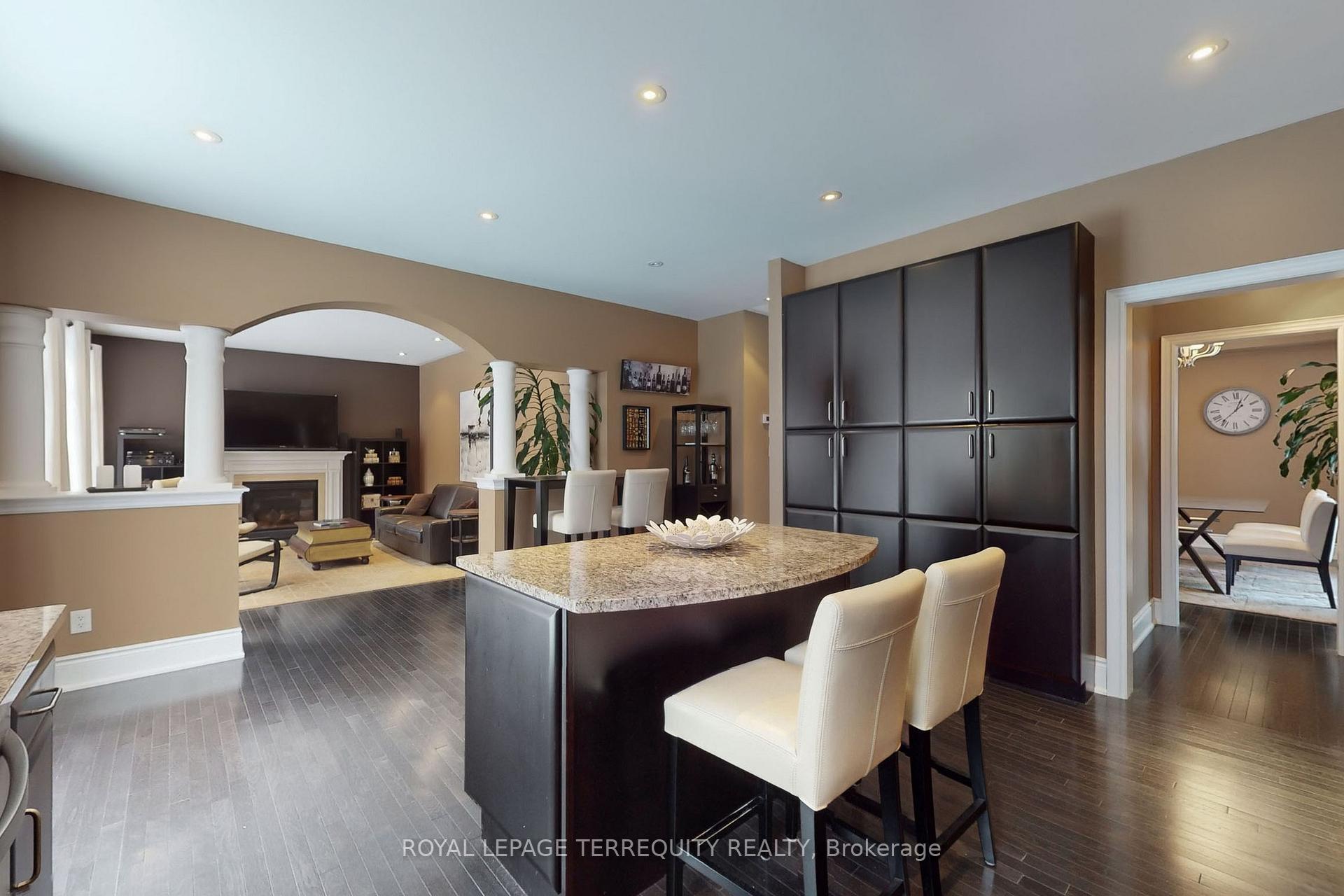 Photo 9 of 31 Yorkton Boulevard, Markham, Angus Glen — HOMEH