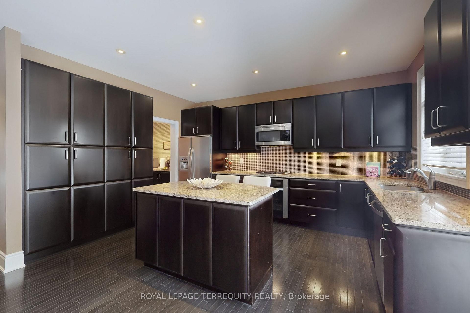 Photo 11 of 31 Yorkton Boulevard, Markham, Angus Glen — HOMEH