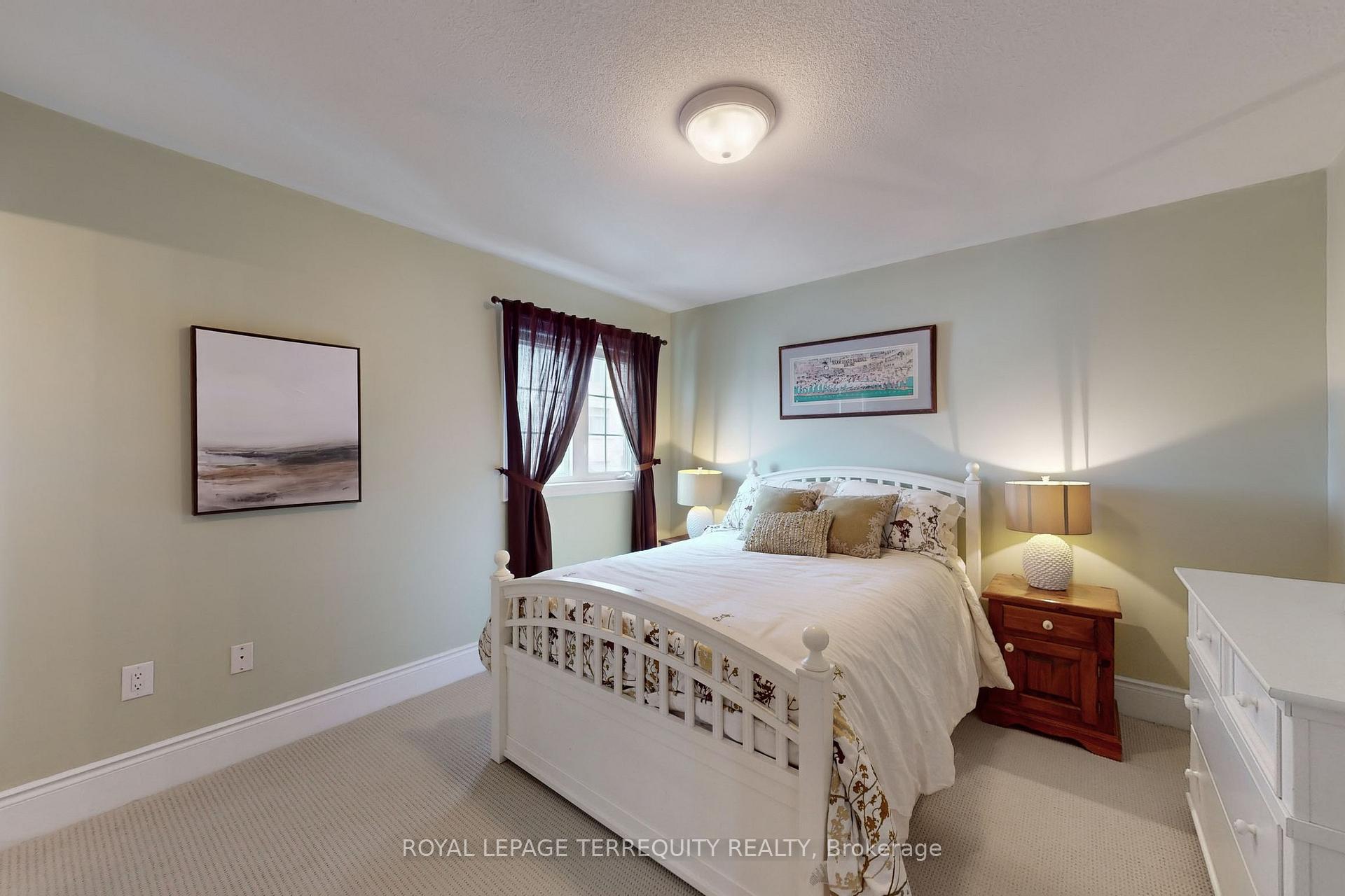 Photo 16 of 31 Yorkton Boulevard, Markham, Angus Glen — HOMEH