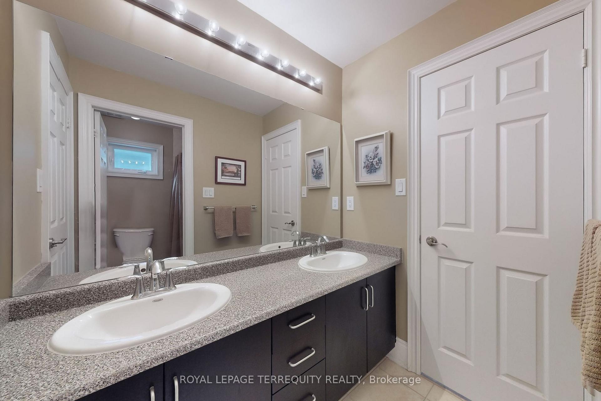 Photo 17 of 31 Yorkton Boulevard, Markham, Angus Glen — HOMEH