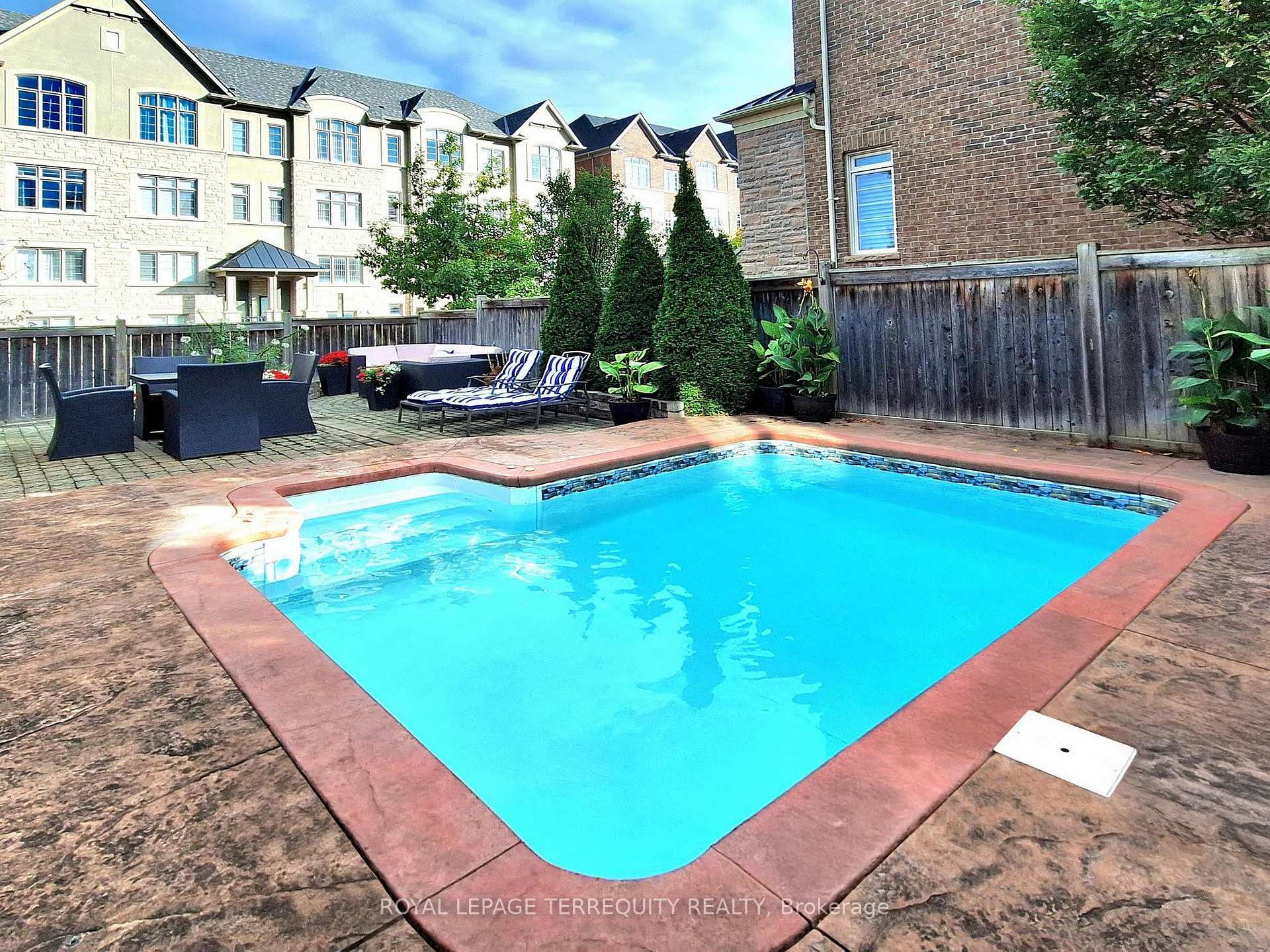 Photo 22 of 31 Yorkton Boulevard, Markham, Angus Glen — HOMEH